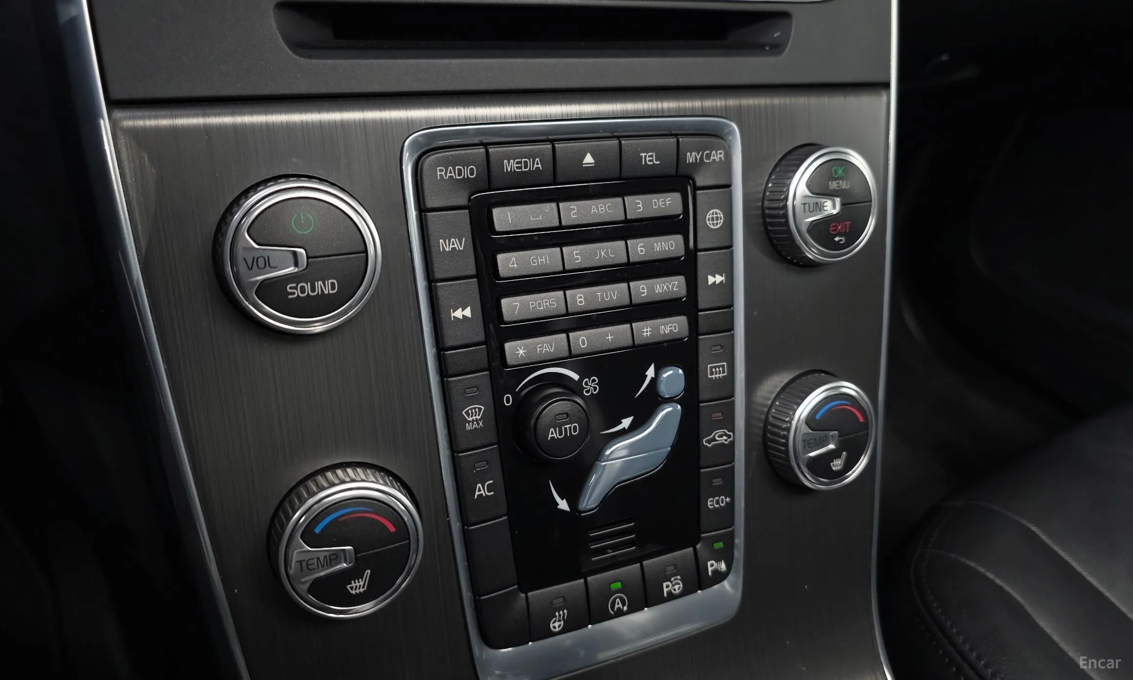 Volvo S60 превью 18
