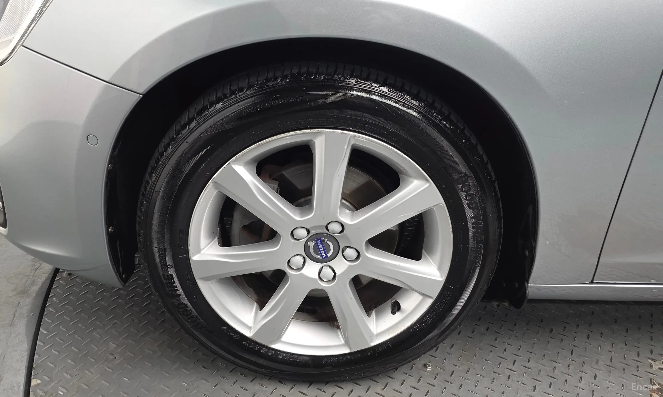 Volvo S60 превью 5
