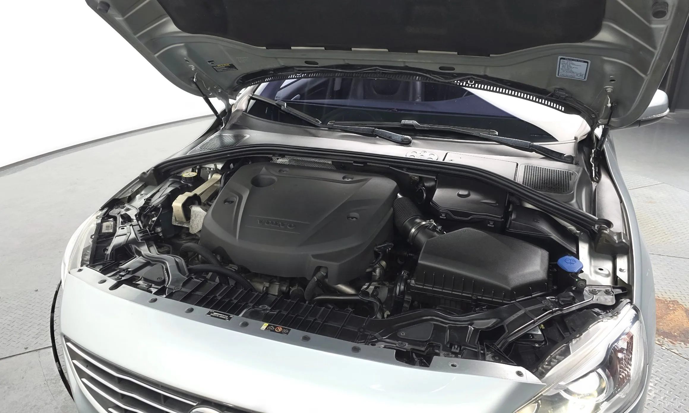 Volvo S60 превью 6
