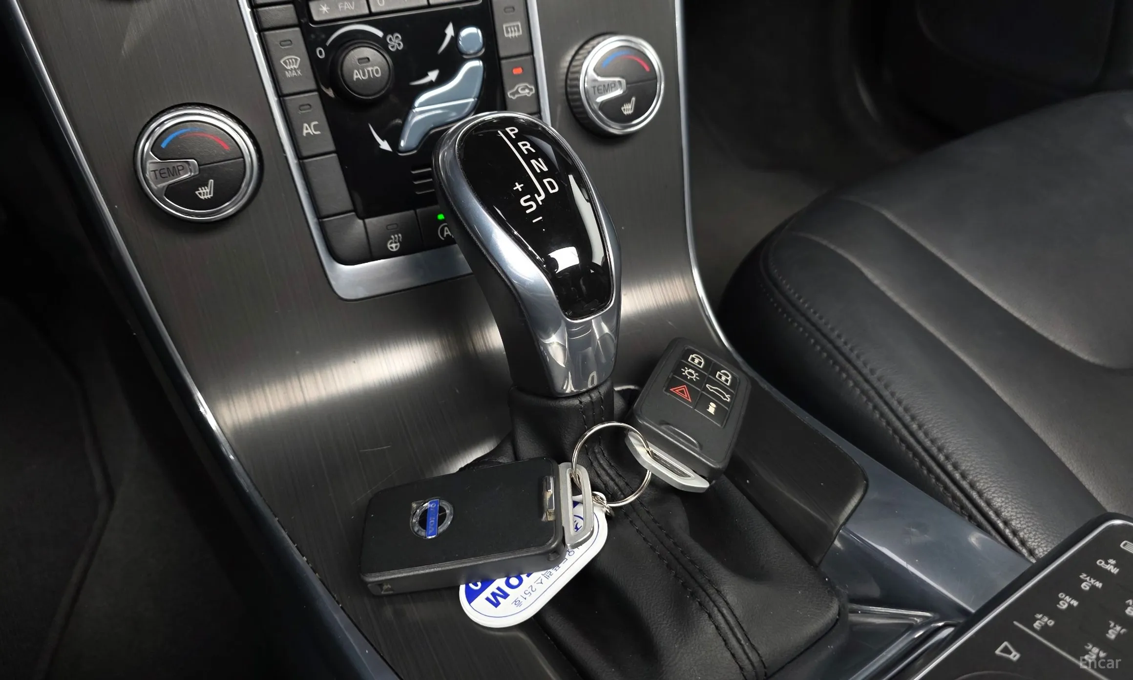 Volvo S60 превью 9
