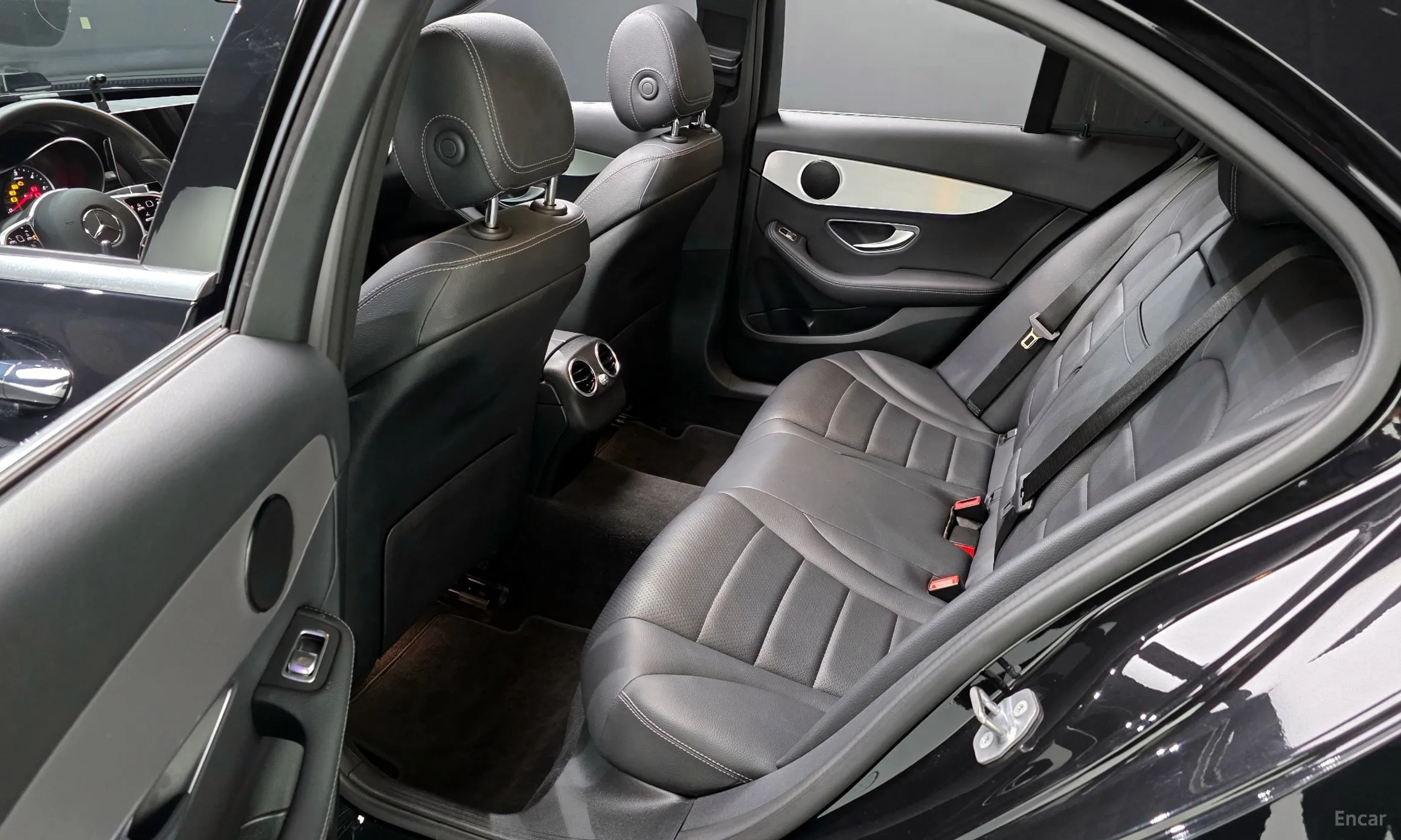 Mercedes Benz C-Class W205 превью 12