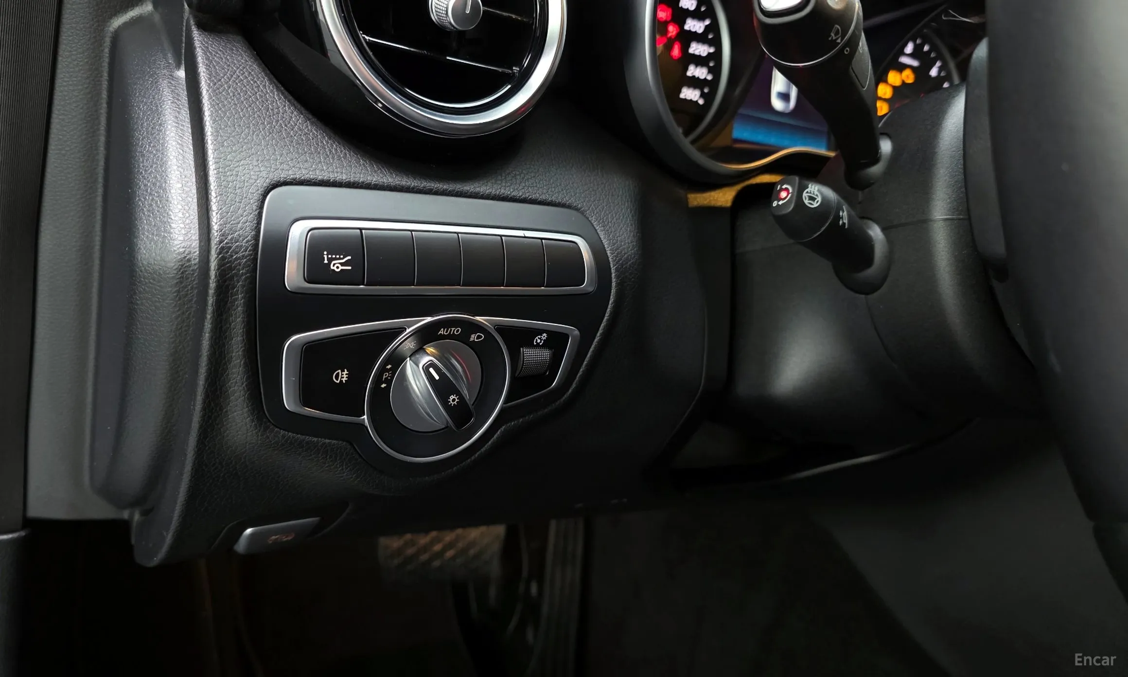 Mercedes Benz C-Class W205 превью 16