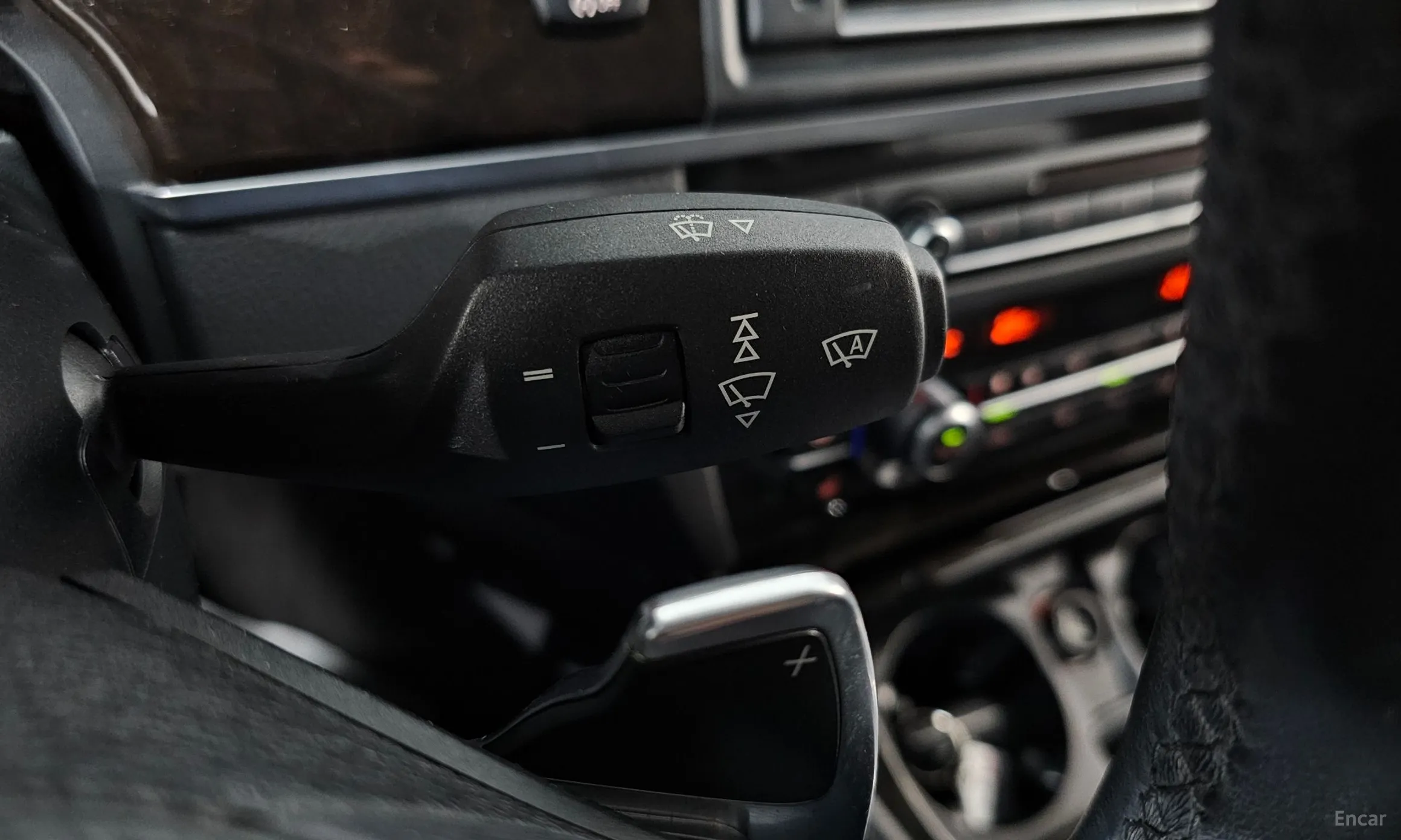 BMW 5 Series (F10) превью 14