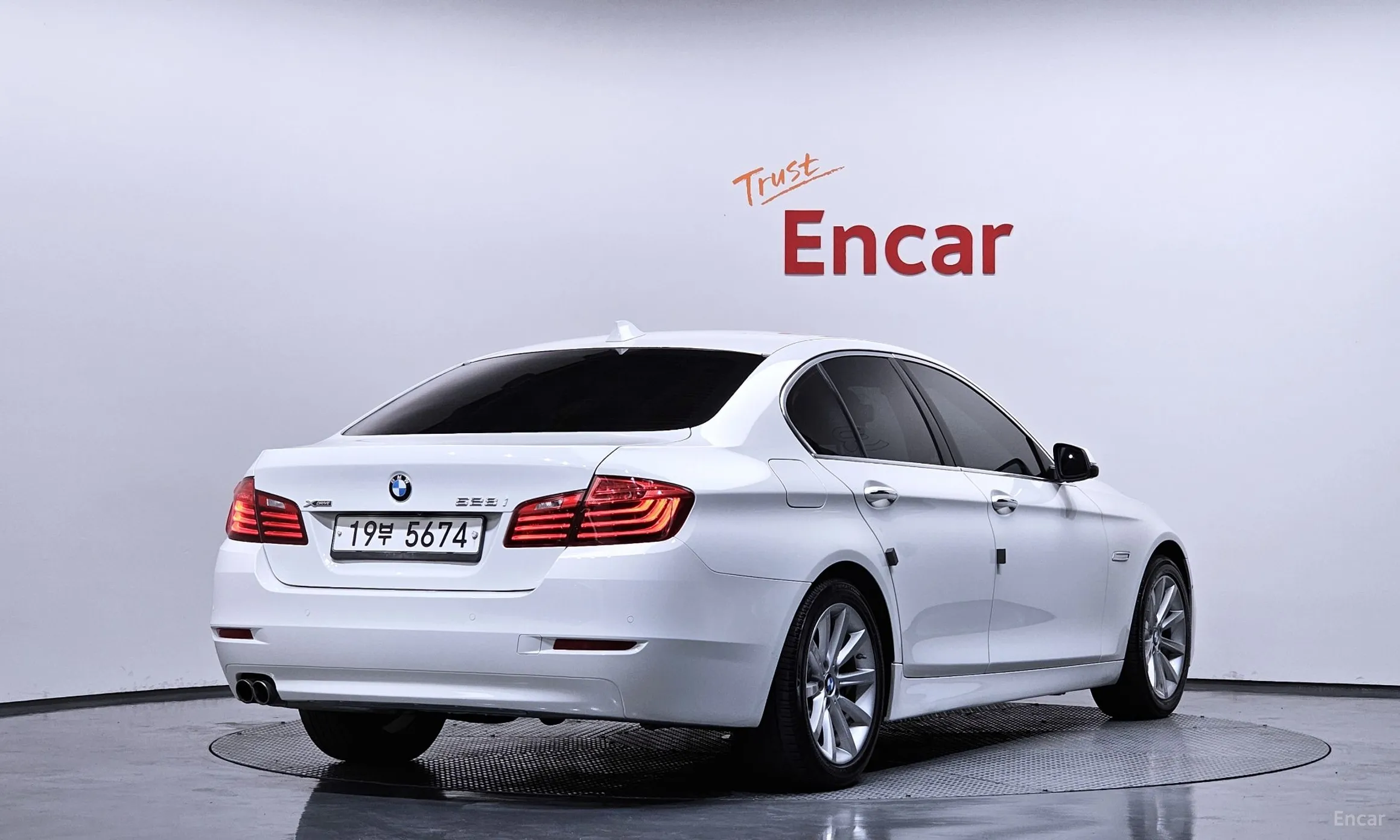 BMW 5 Series (F10) превью 2