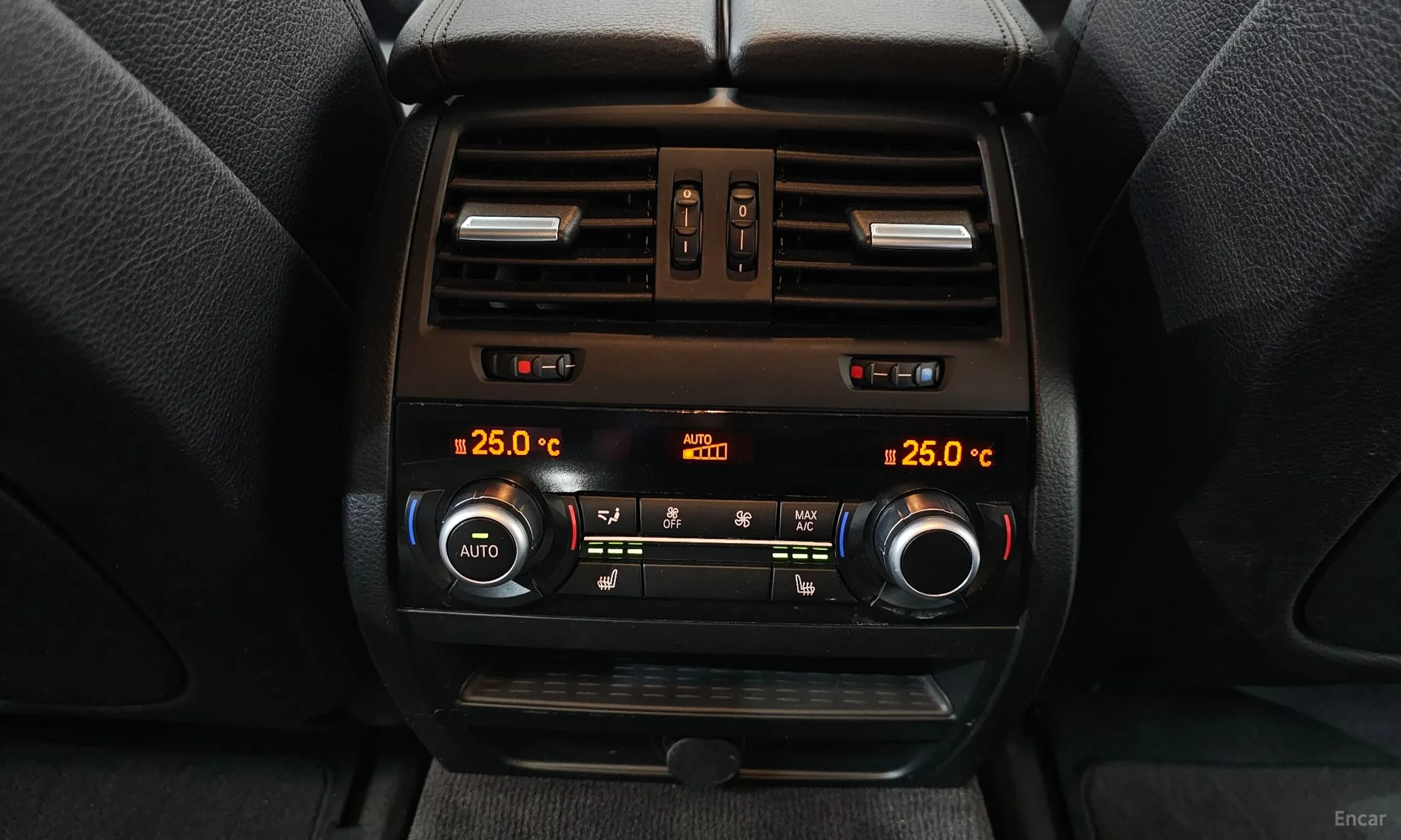 BMW 5 Series (F10) превью 18