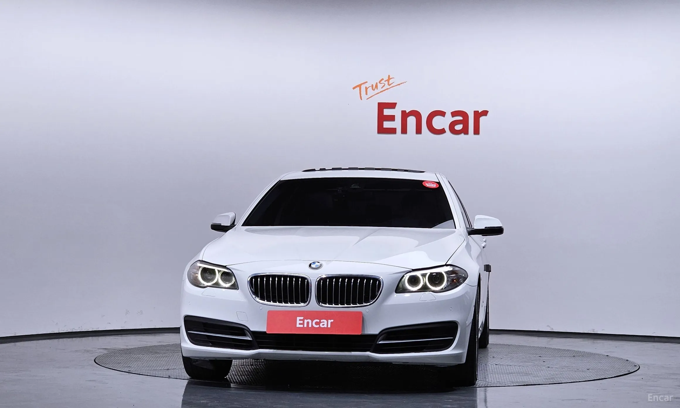 BMW 5 Series (F10) превью 3