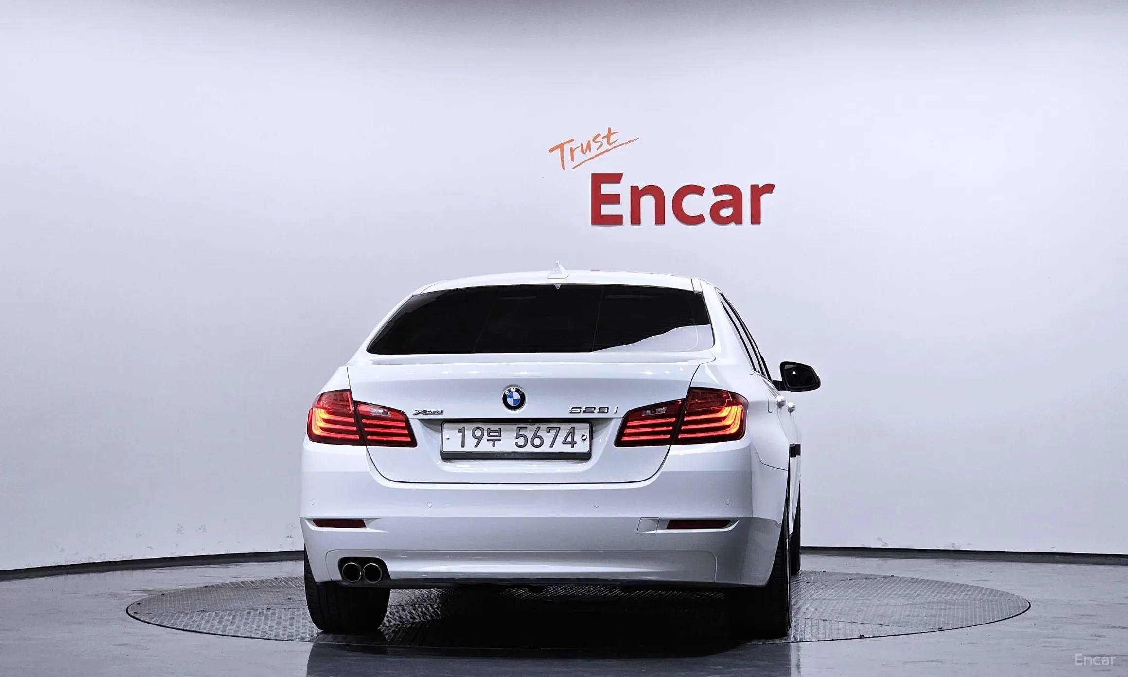 BMW 5 Series (F10) превью 4