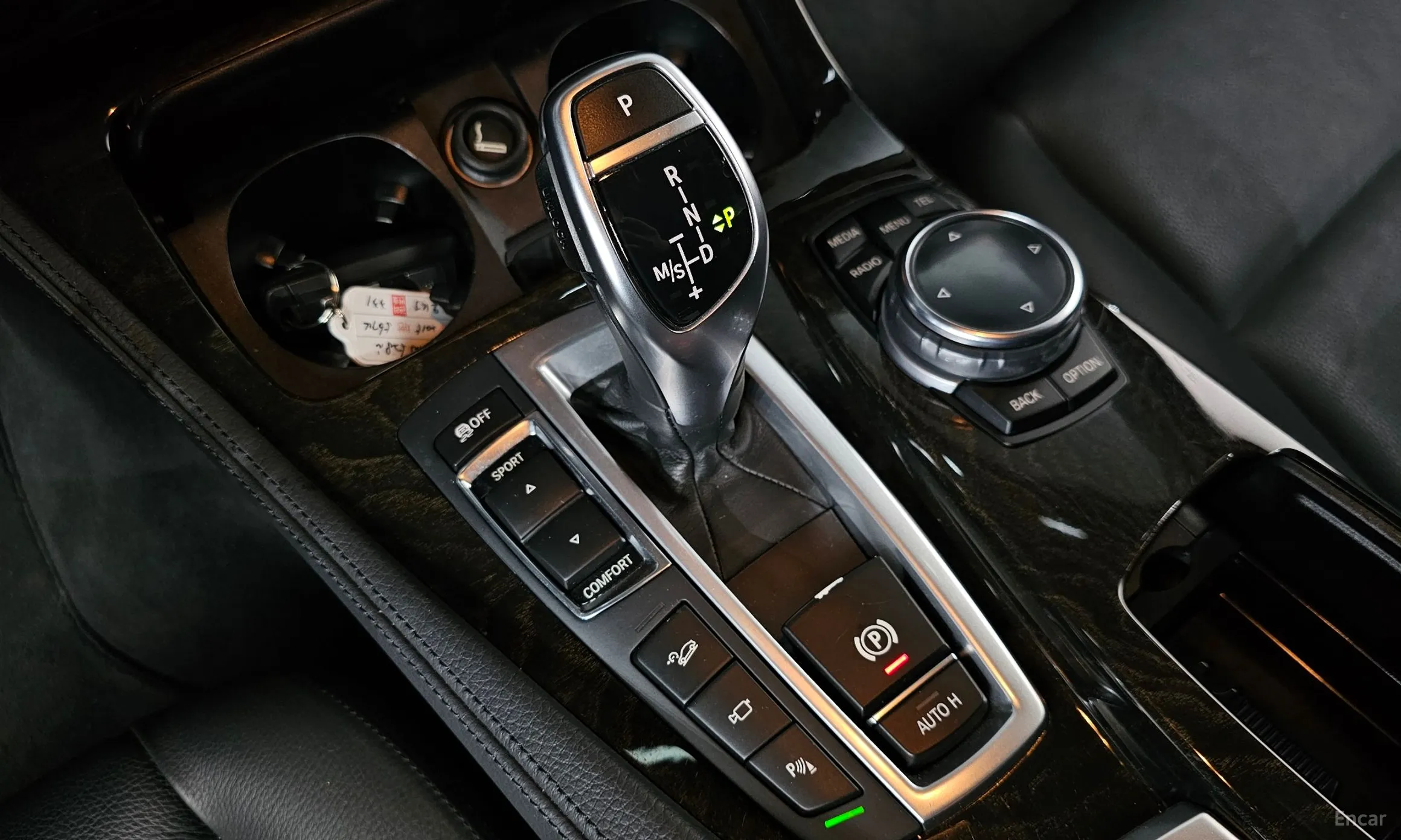 BMW 5 Series (F10) превью 9