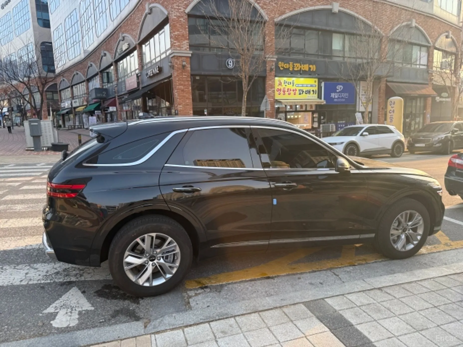 Genesis GV70 превью 2