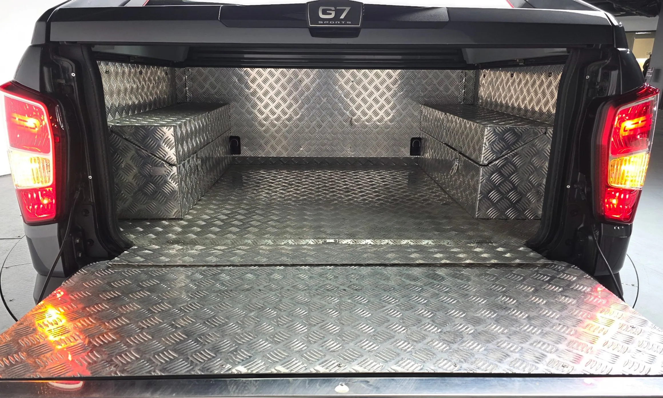 KG Mobility (SsangYong) Rexton Sports превью 20