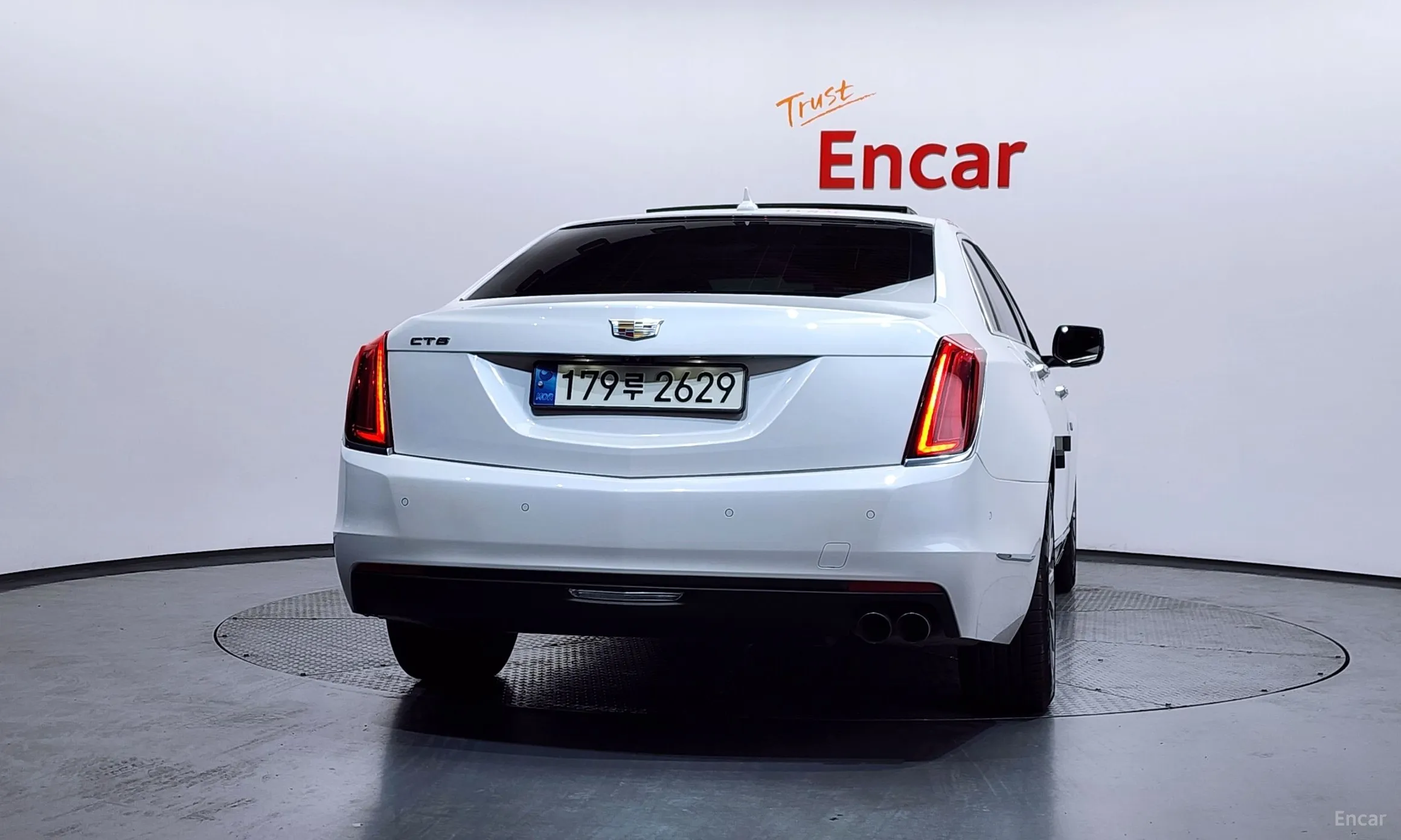 Cadillac CT6 превью 4