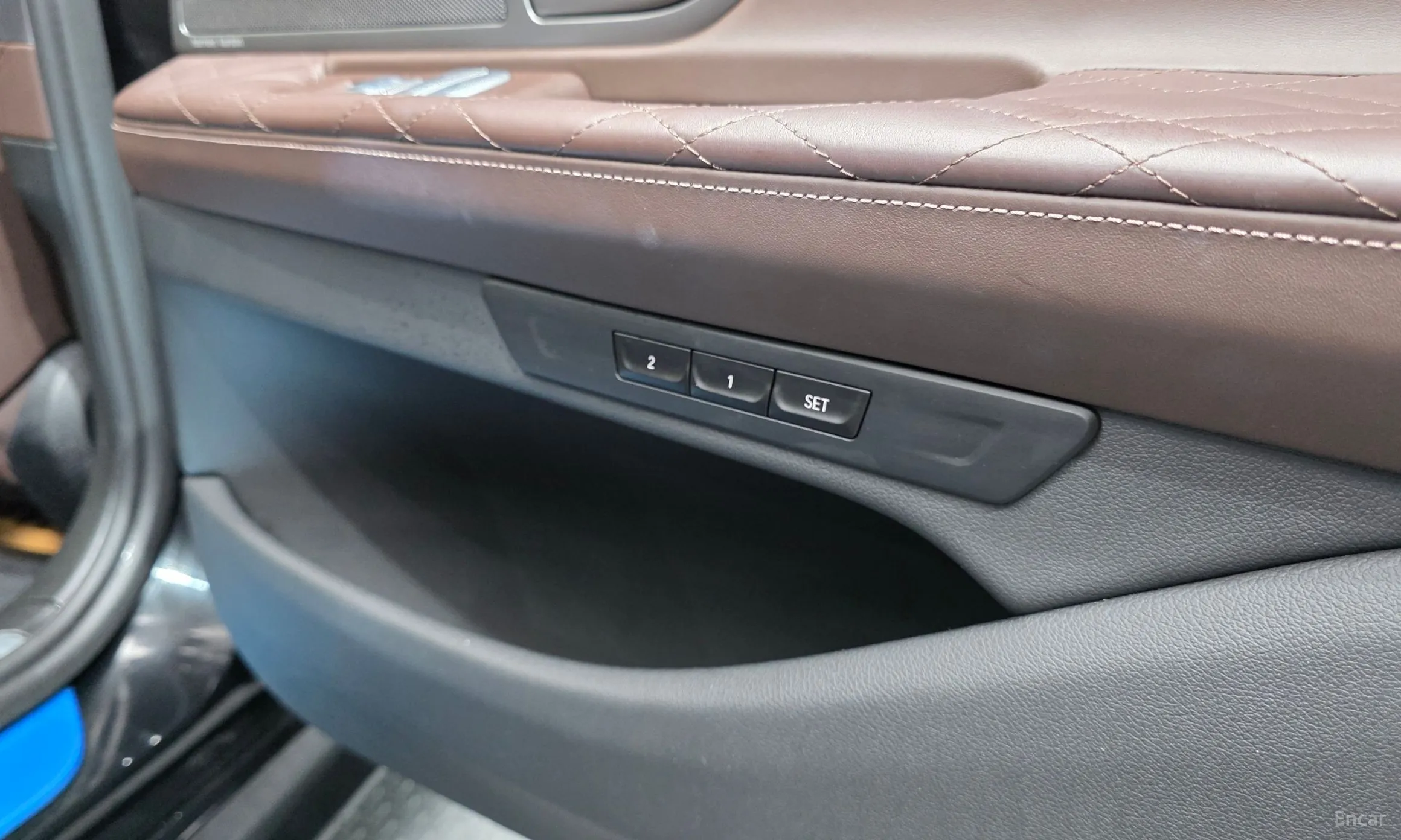 BMW 7 Series (G11) превью 17