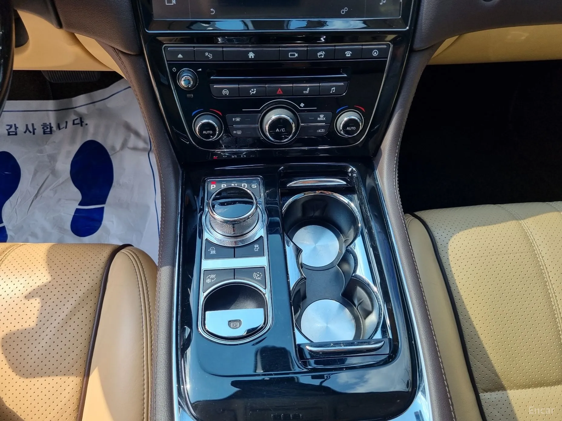 Jaguar All New XJ превью 17