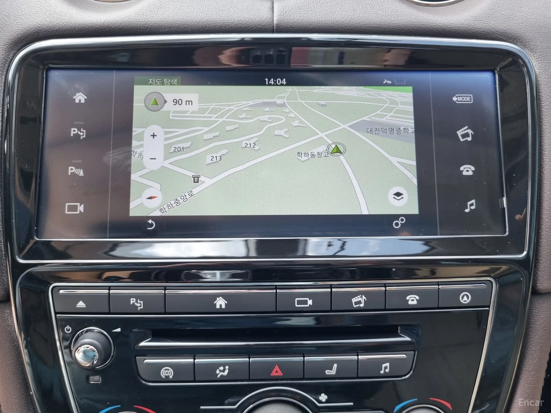 Jaguar All New XJ превью 18