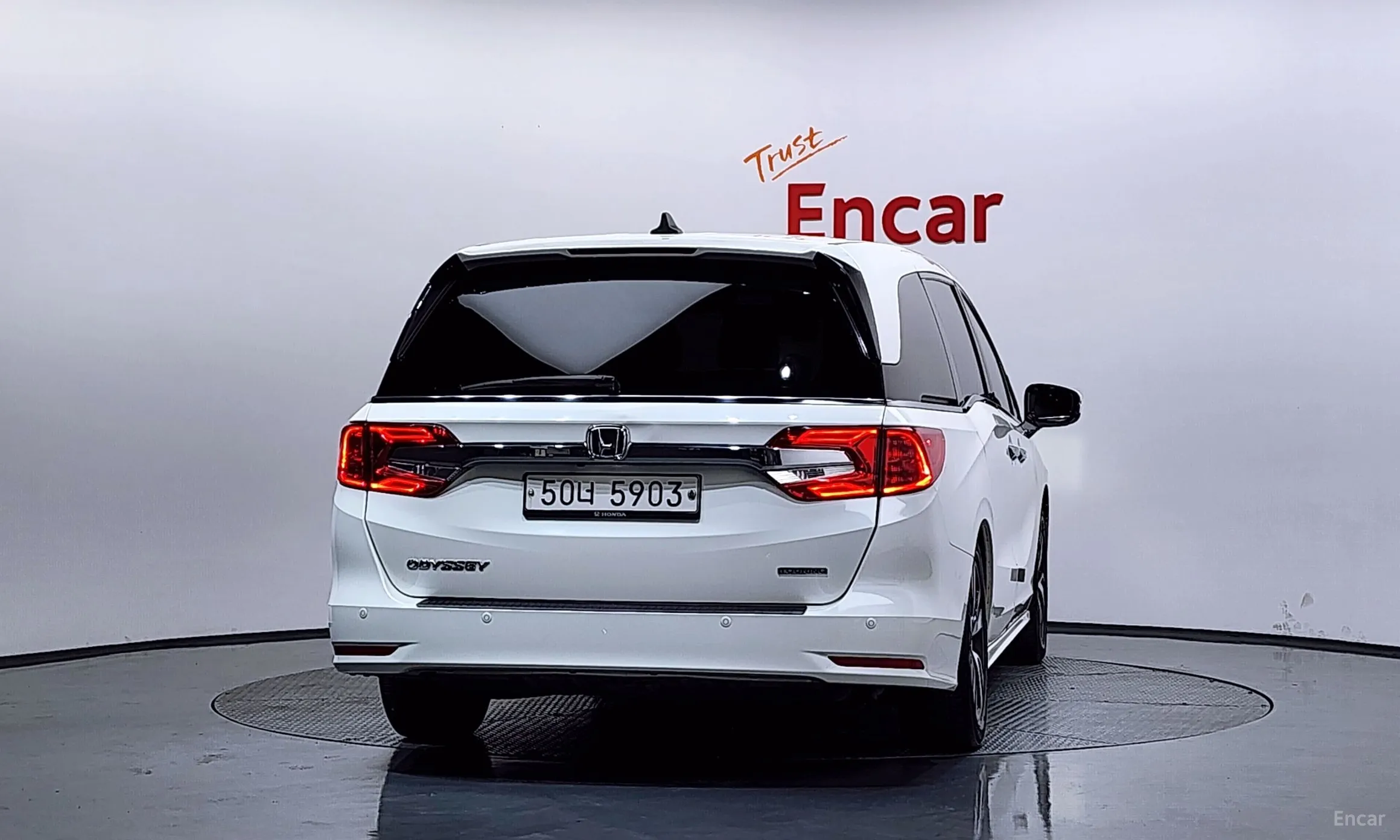 Honda Odyssey превью 4