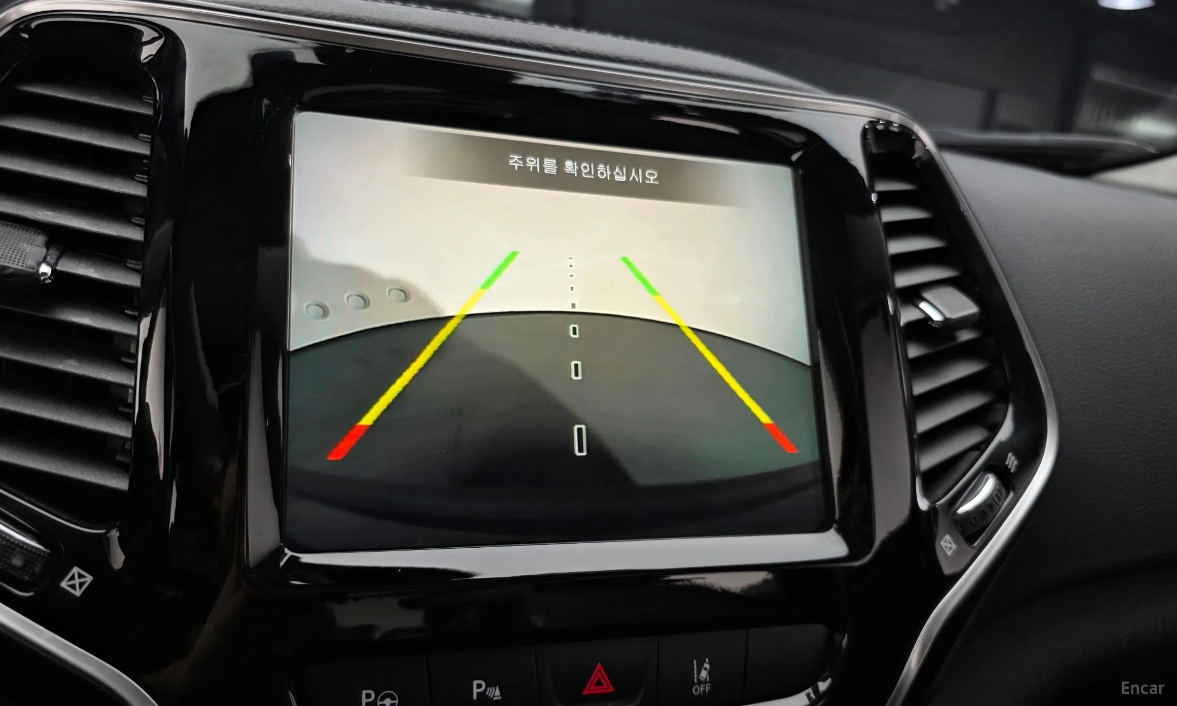 Jeep Cherokee (KL) превью 18