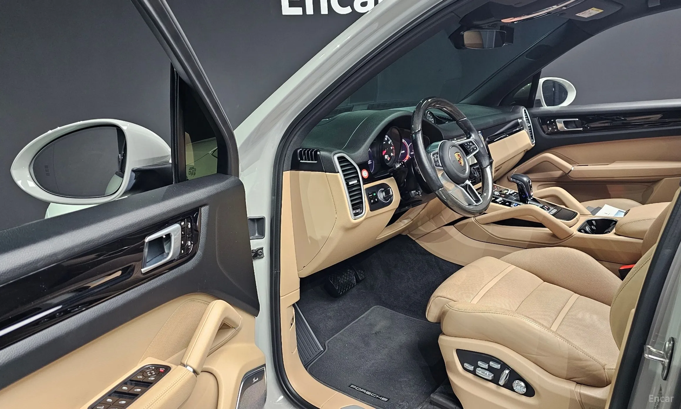 Porsche Cayenne (PO536) превью 13
