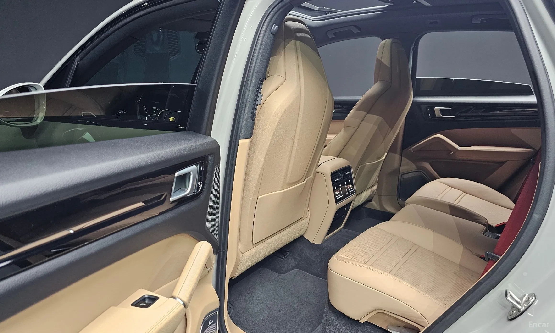 Porsche Cayenne (PO536) превью 17