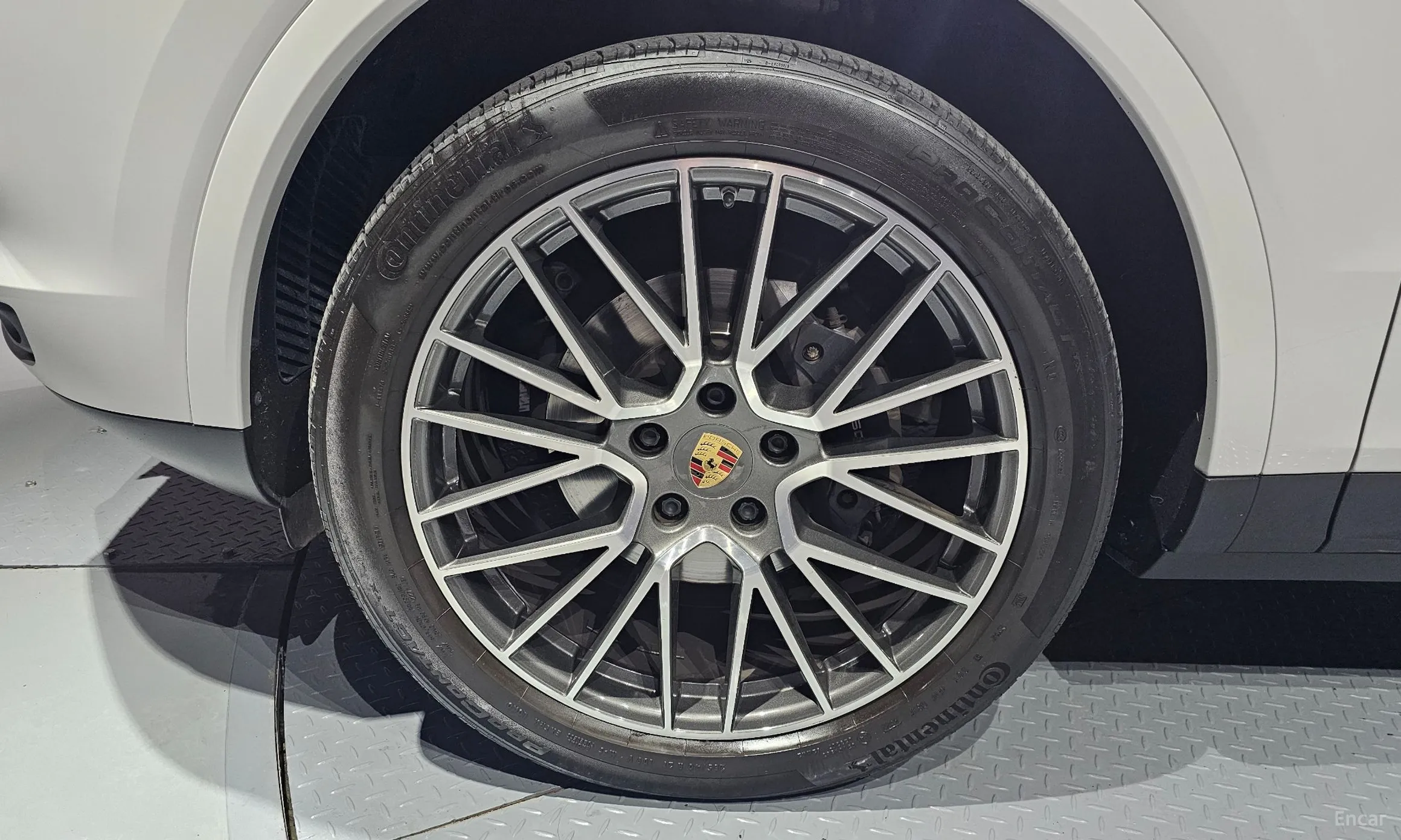 Porsche Cayenne (PO536) превью 5