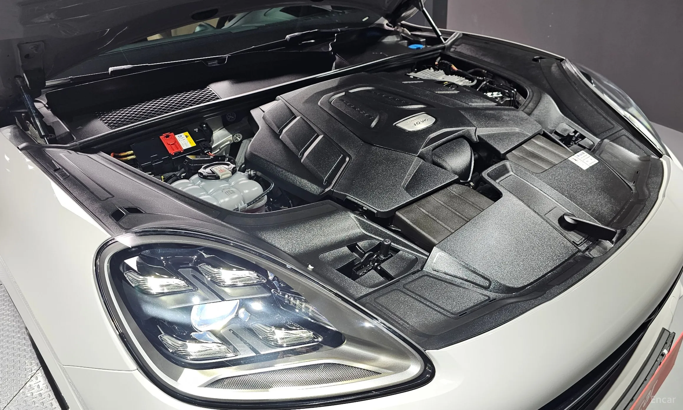 Porsche Cayenne (PO536) превью 6