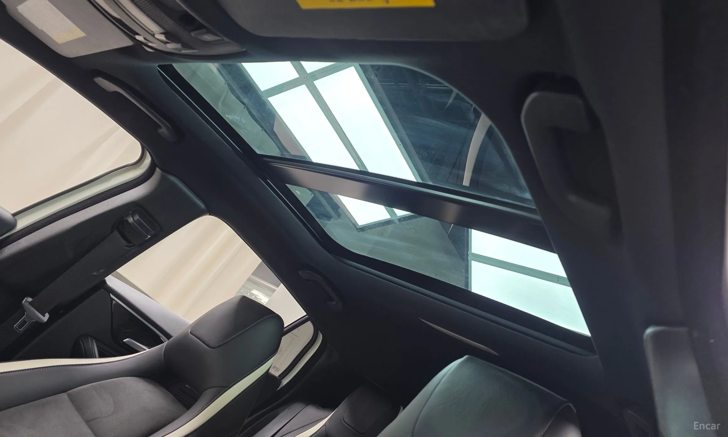 Infiniti Q30 превью 19