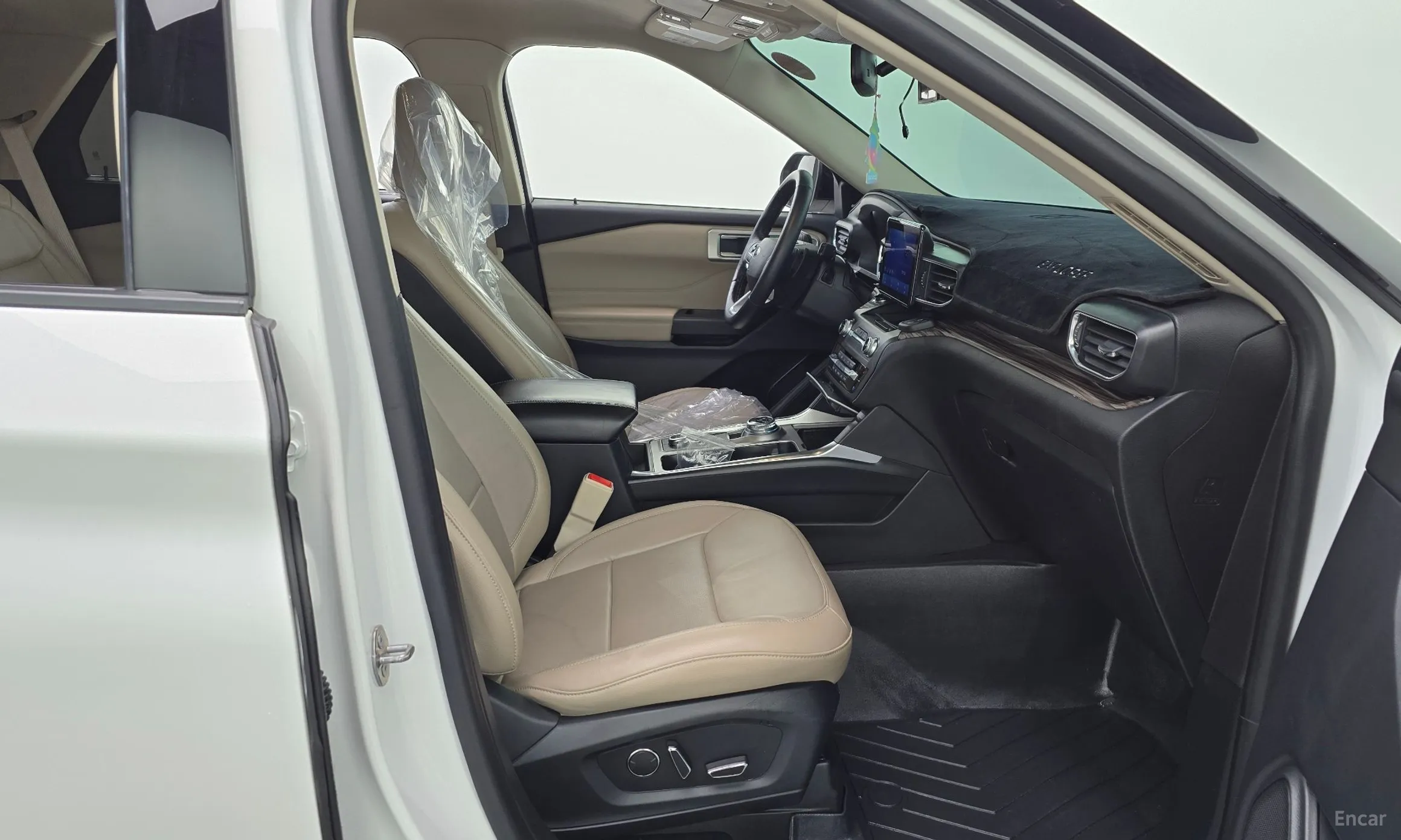 Ford Explorer 6th Generation превью 11
