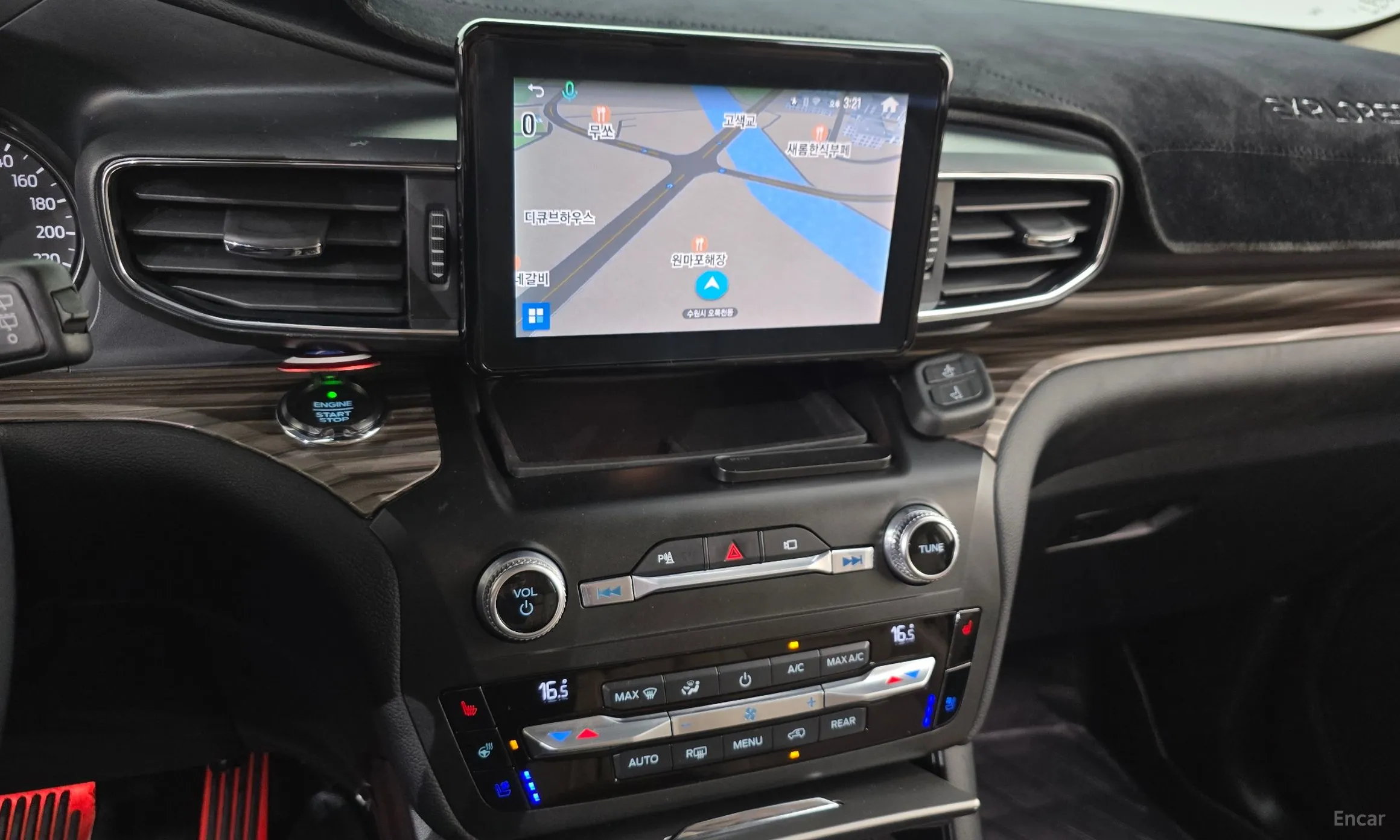 Ford Explorer 6th Generation превью 14