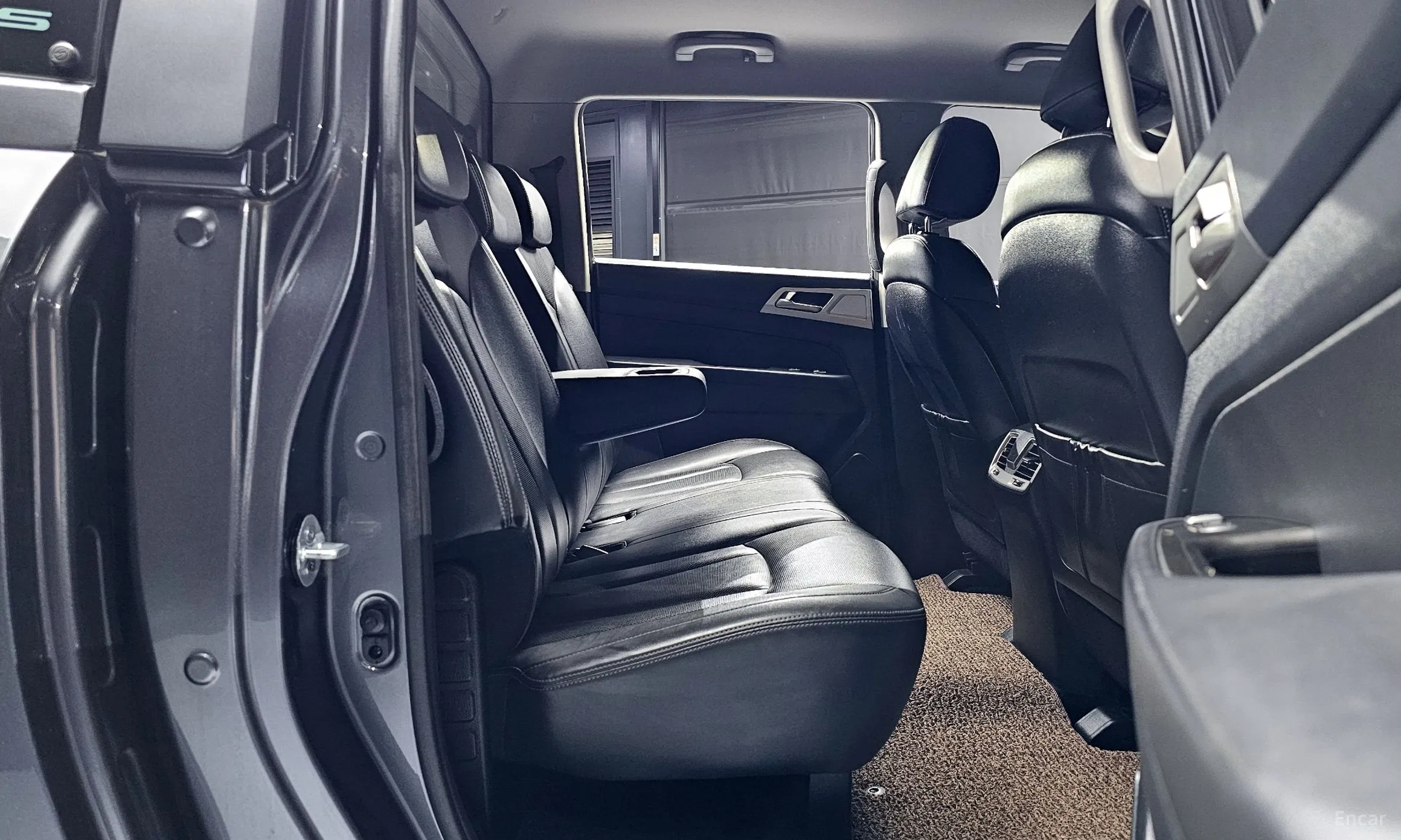 KG Mobility (SsangYong) Rexton Sports превью 12