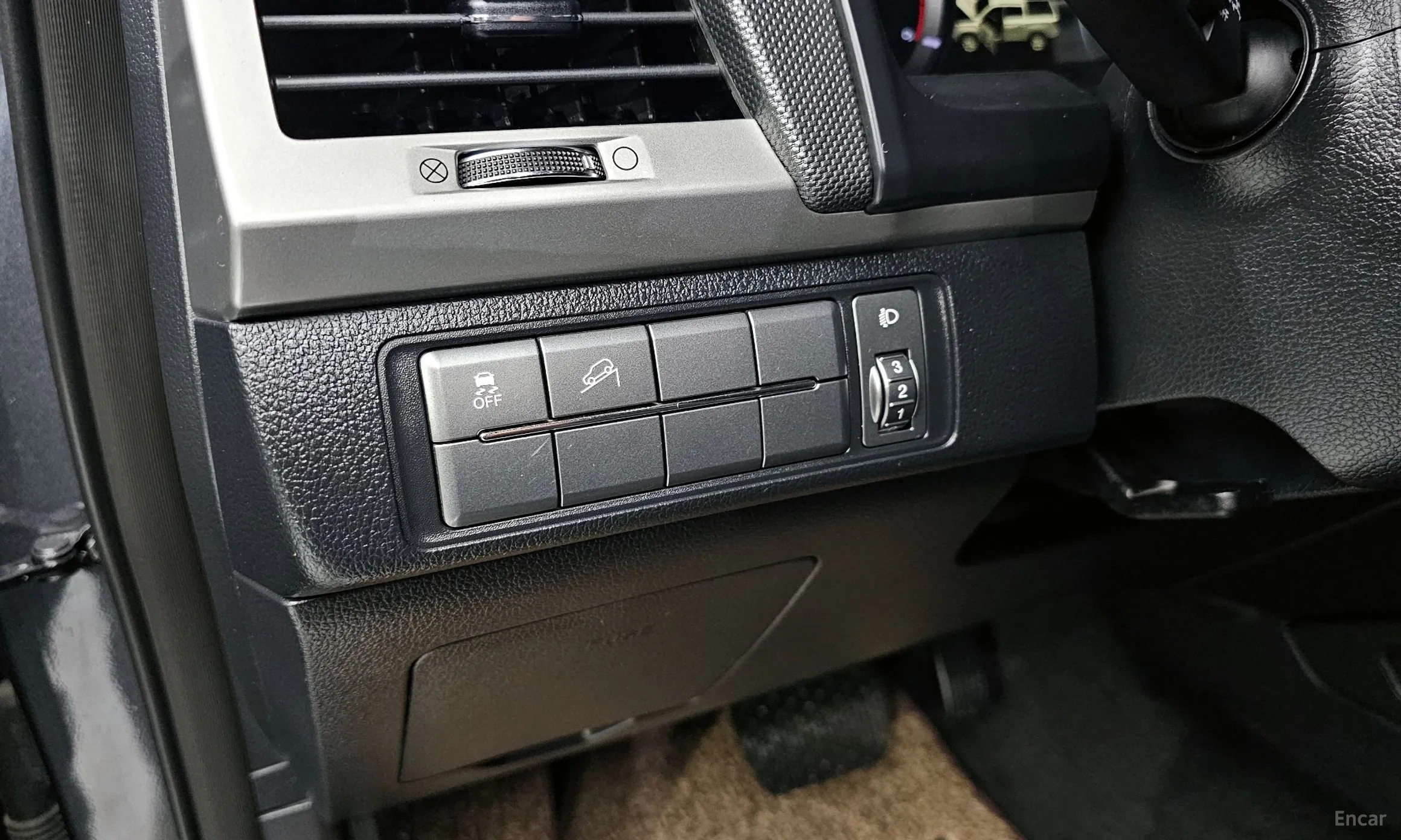 KG Mobility (SsangYong) Rexton Sports превью 15