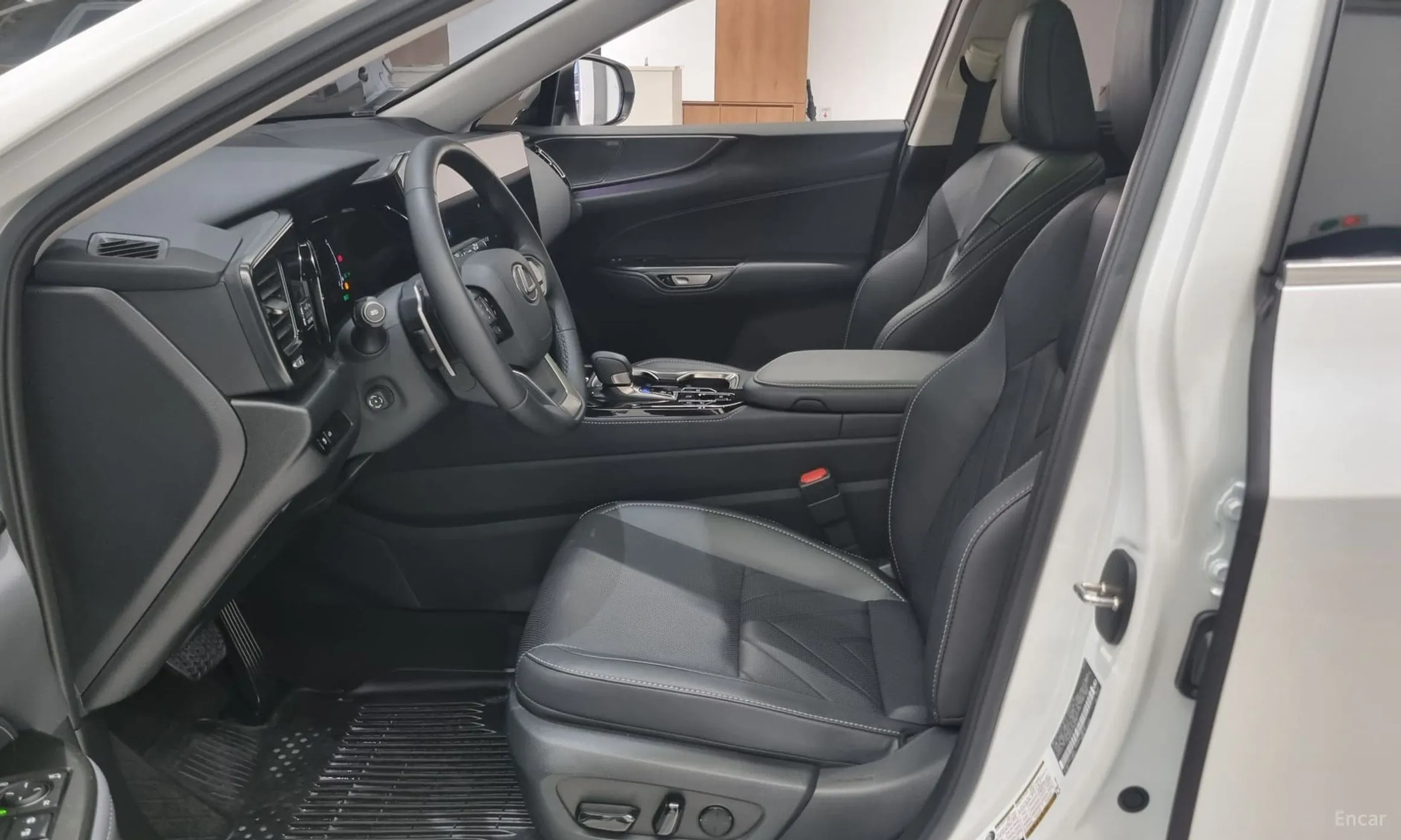 Lexus NX350h Gen 2 превью 10