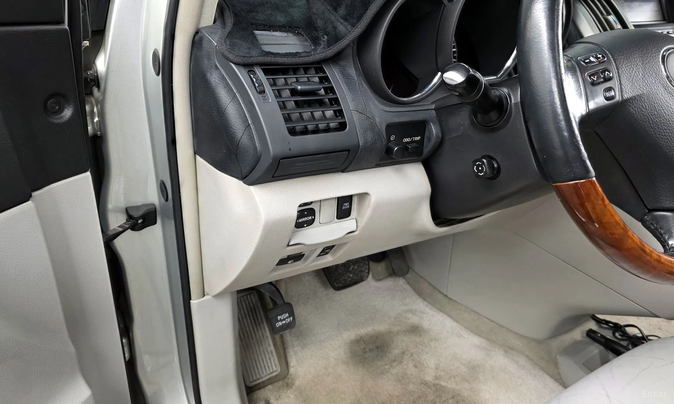 Lexus RX330 превью 16