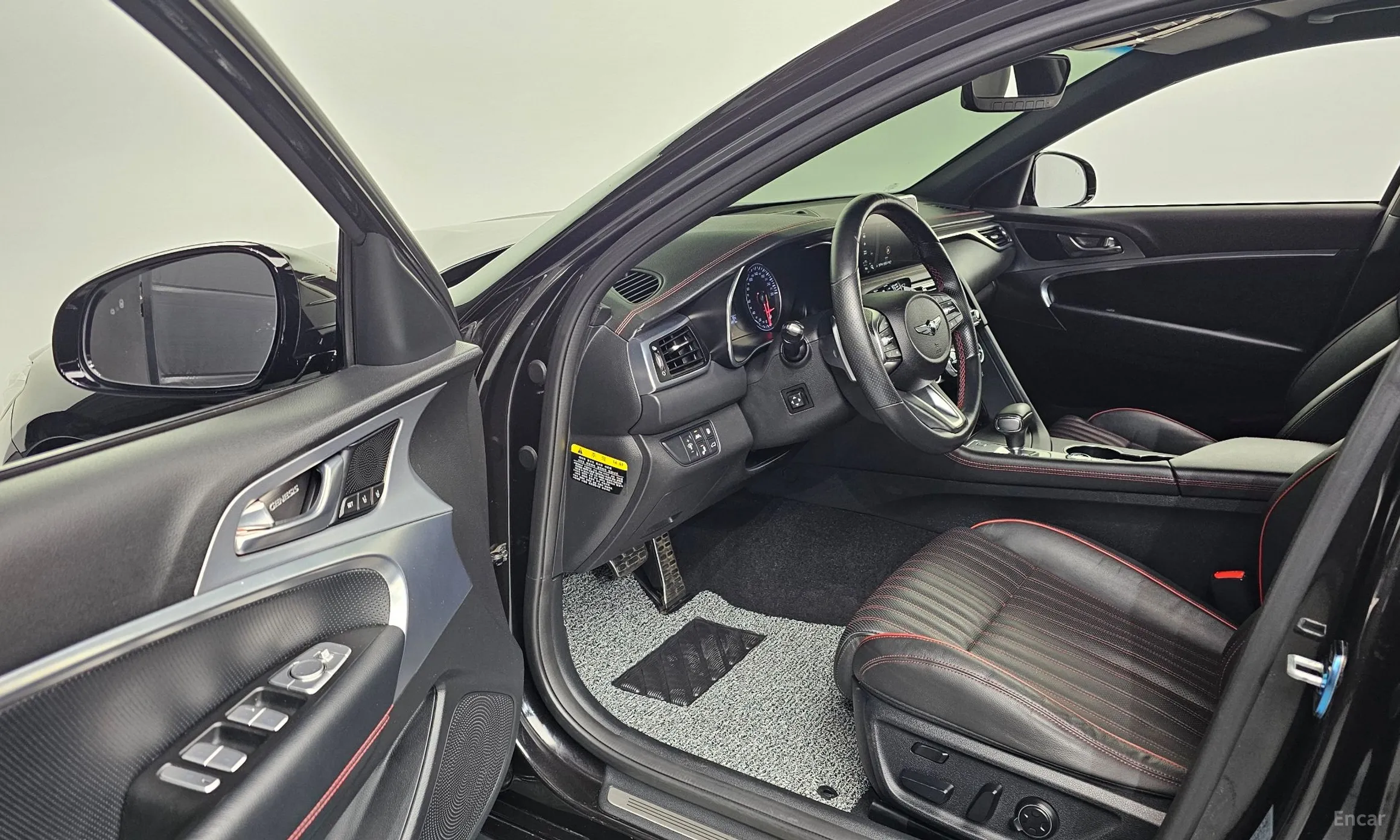 Genesis G70 превью 10