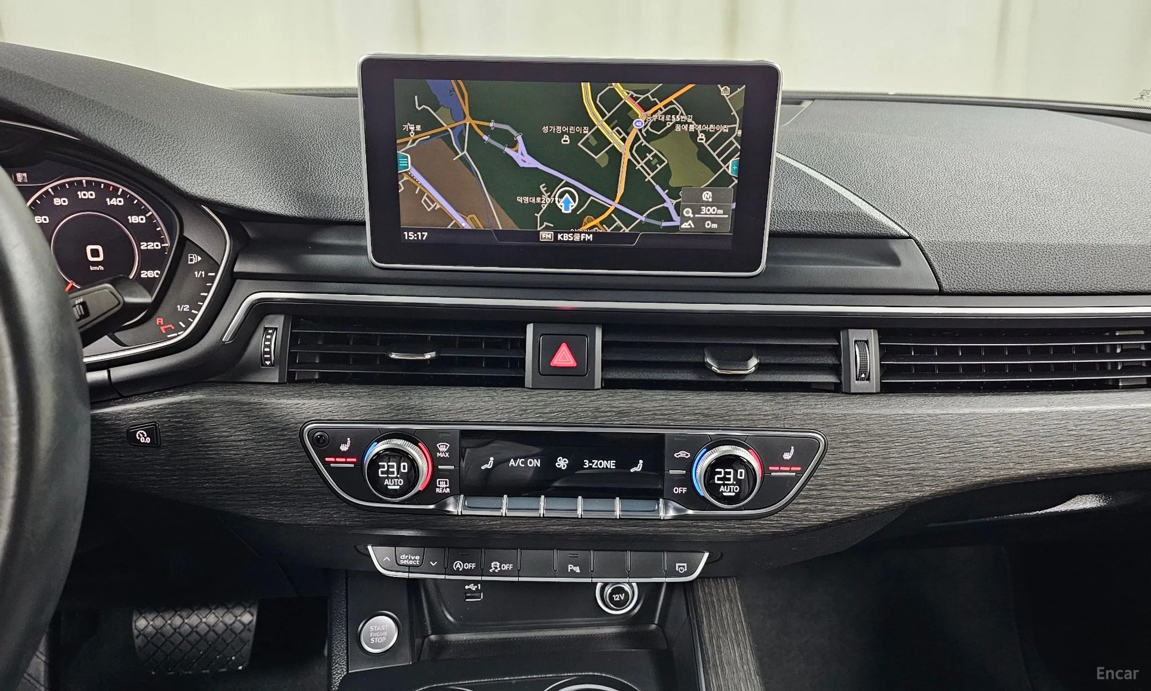 Audi A4 (B9) превью 16