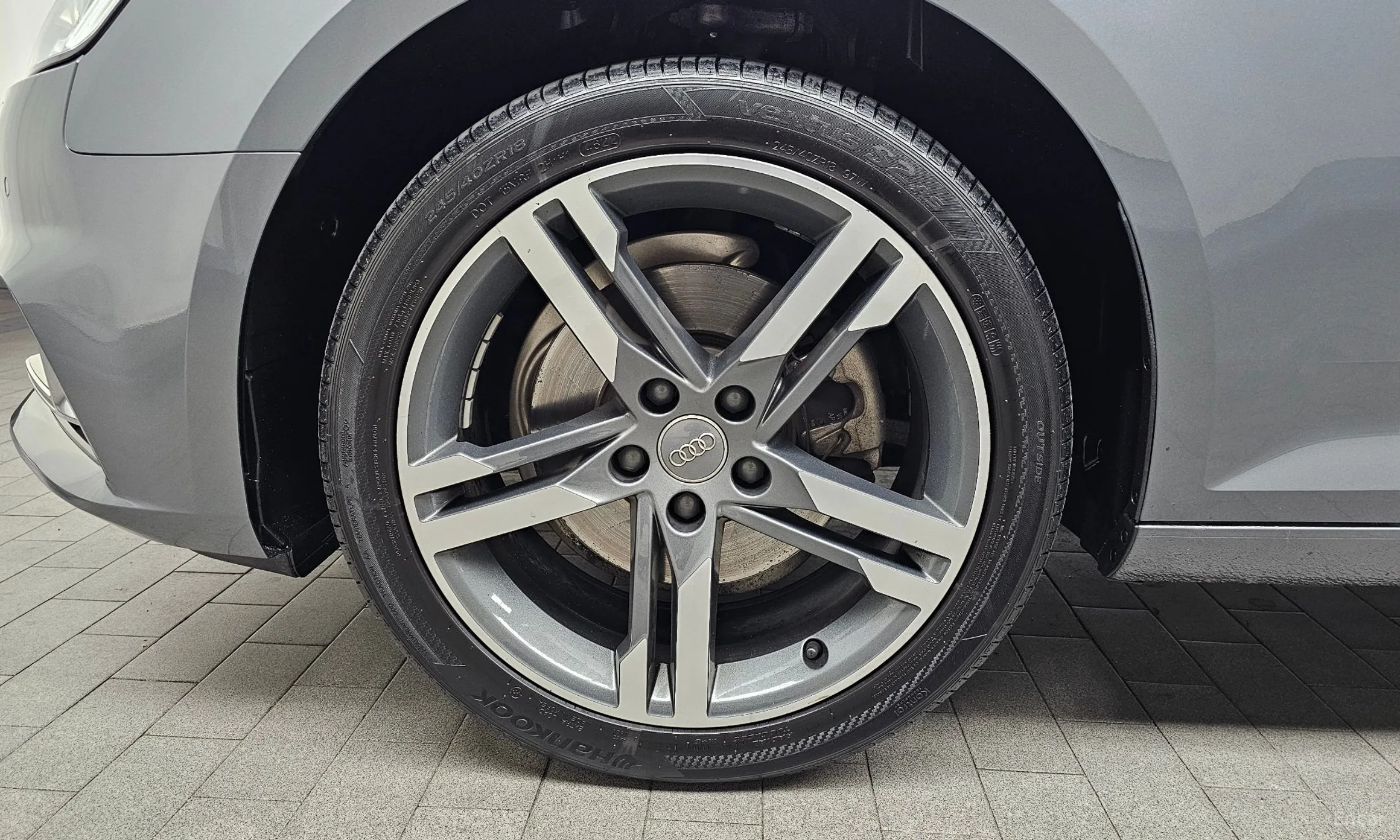 Audi A4 (B9) превью 5