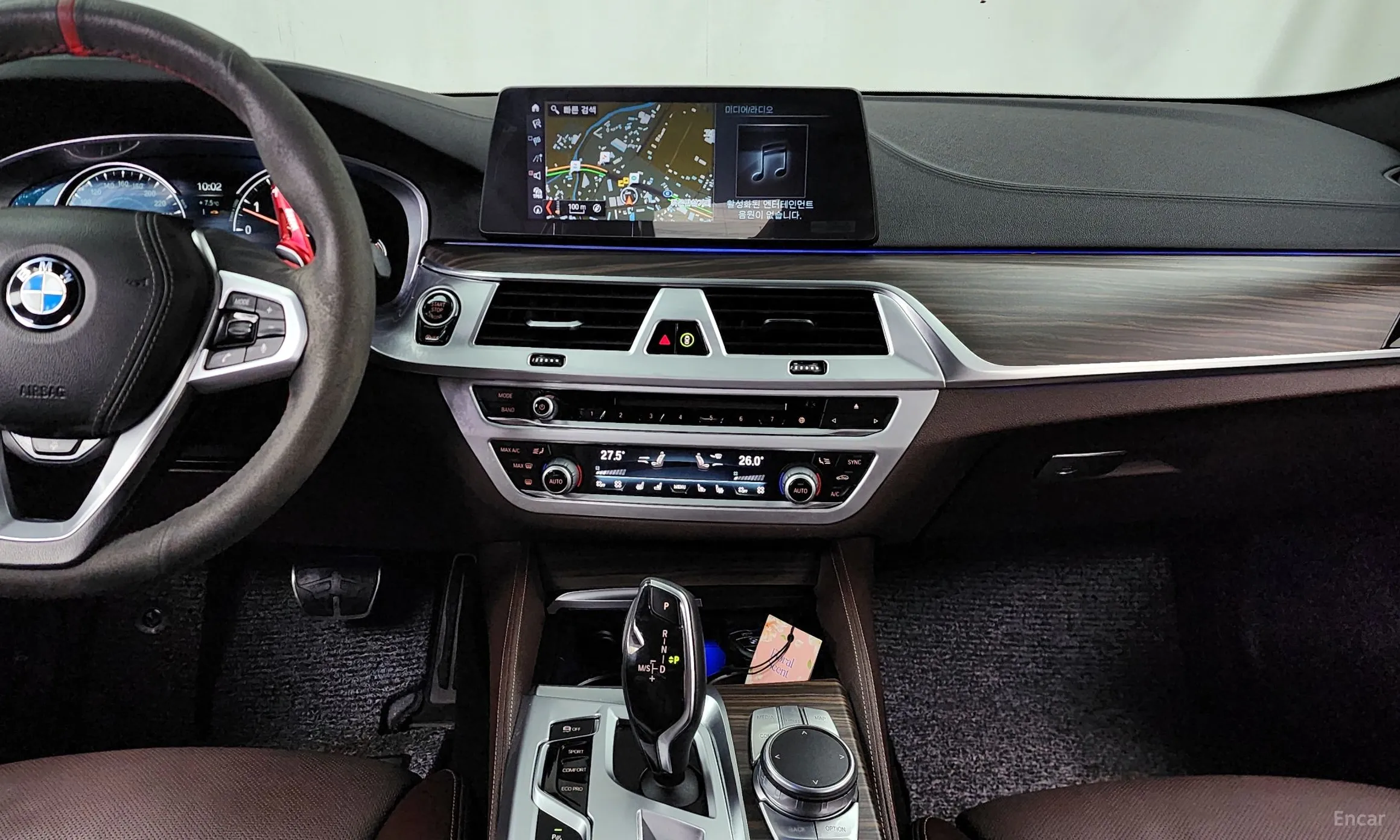 BMW 5 Series (G30) превью 14