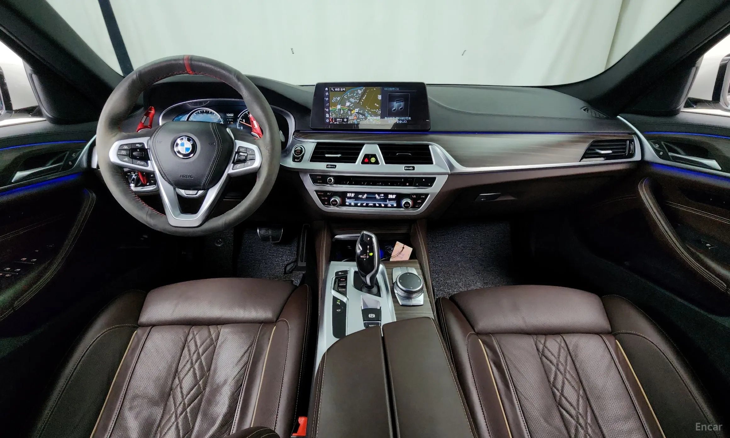 BMW 5 Series (G30) превью 7