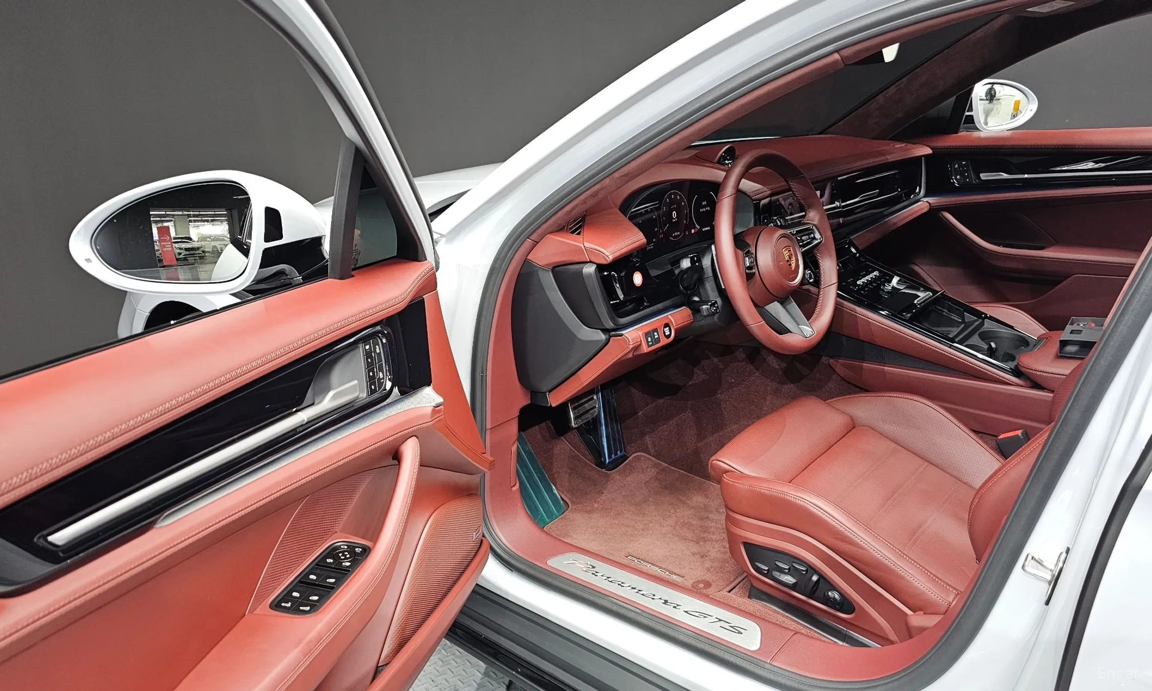 Porsche Panamera (976) превью 10