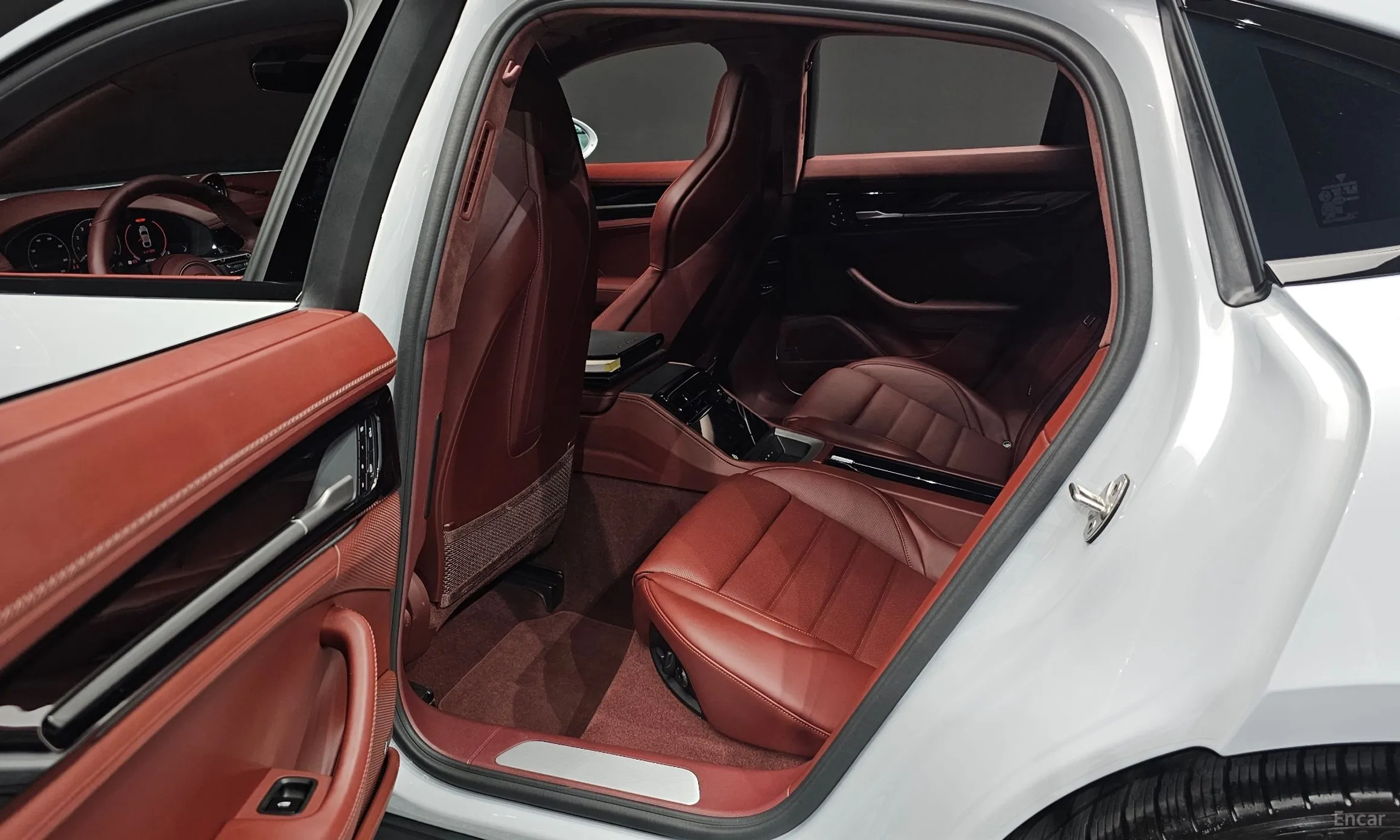 Porsche Panamera (976) превью 11