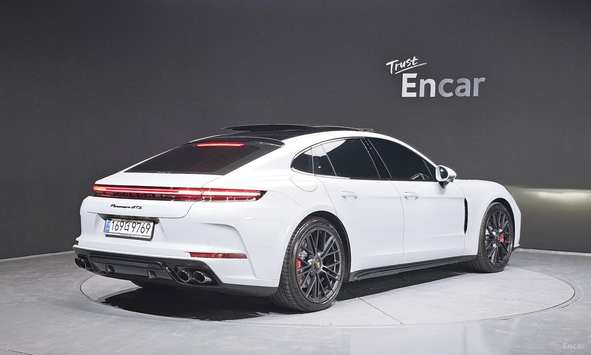 Porsche Panamera (976)