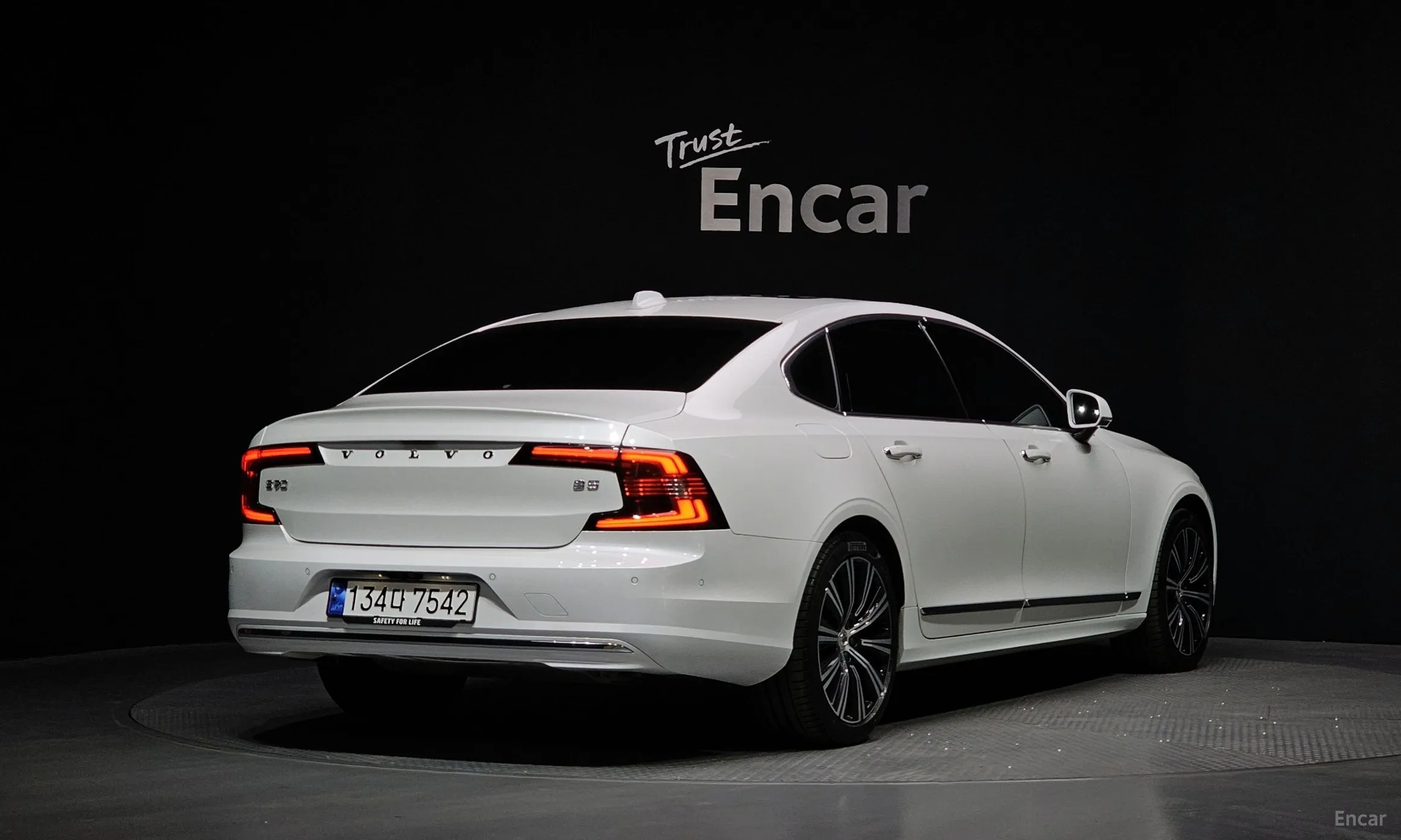Volvo S90 превью 2