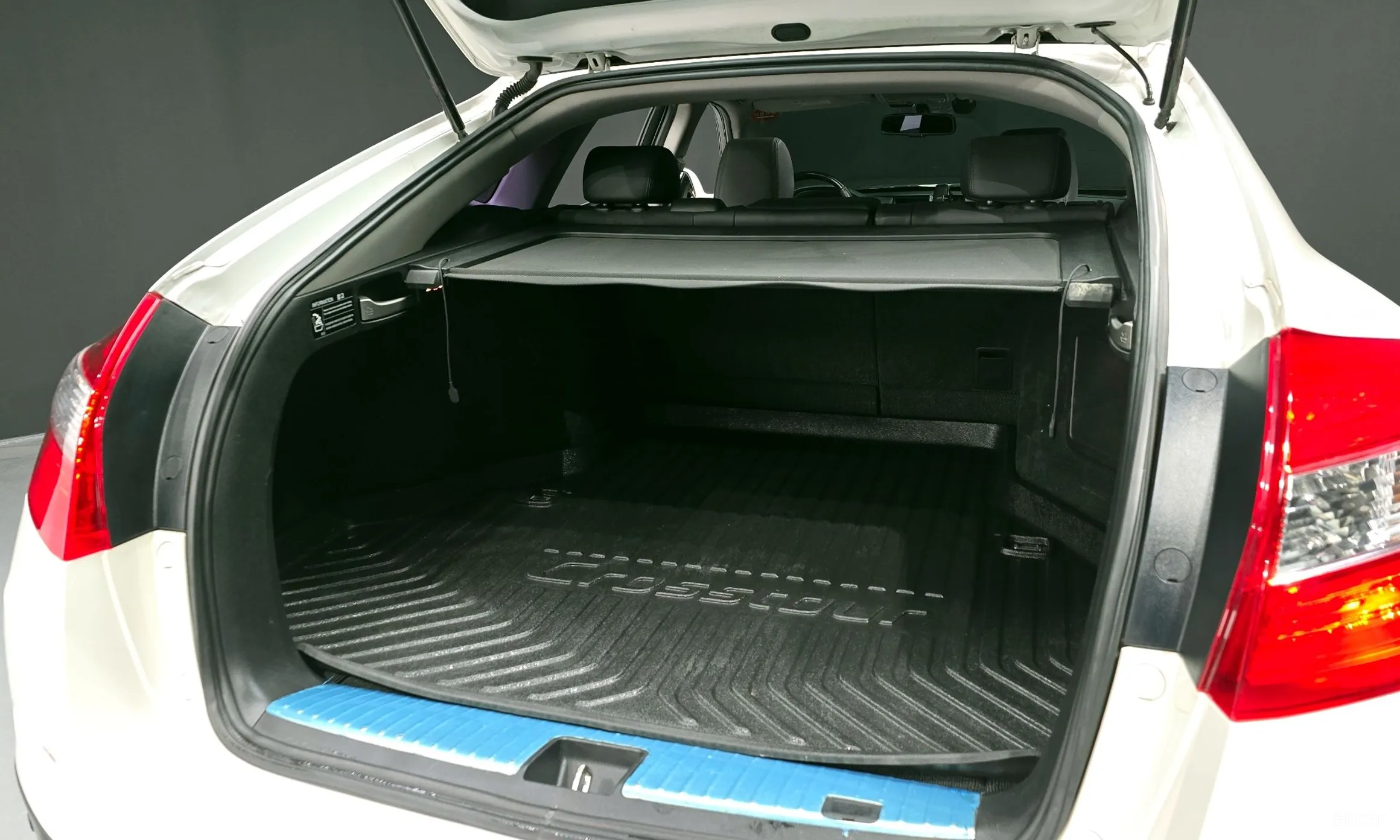 Honda Crosstour превью 20
