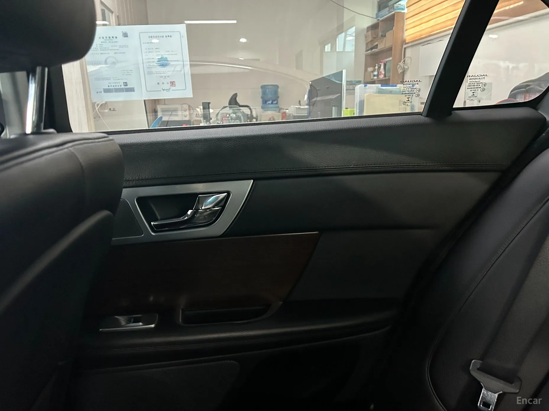 Jaguar New XF превью 14