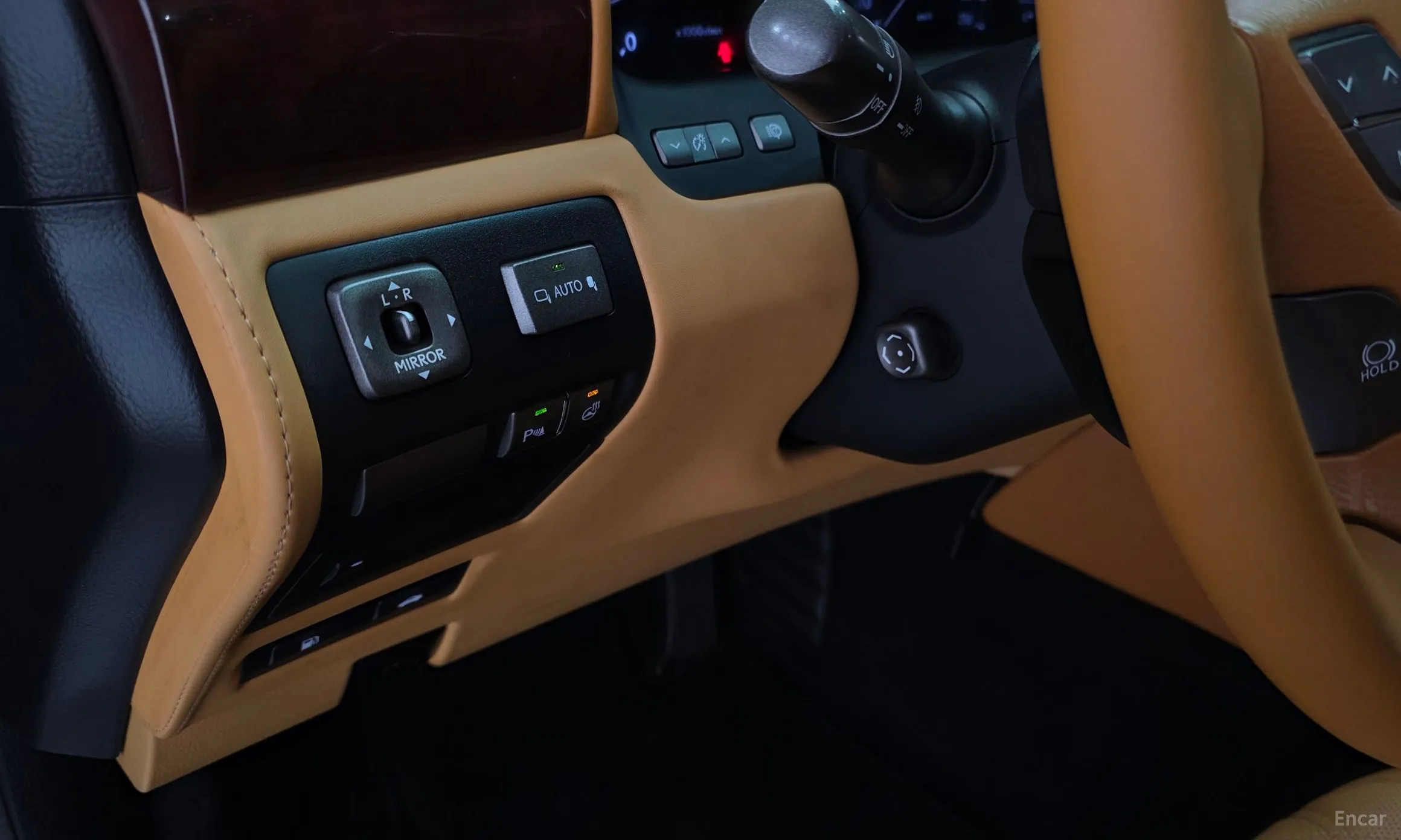 Lexus LS460 превью 14