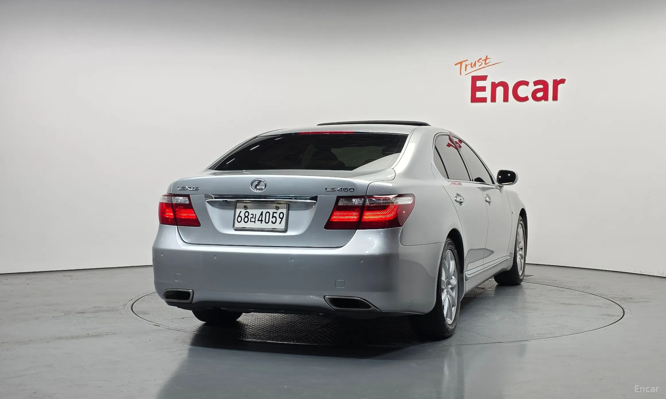 Lexus LS460 превью 4