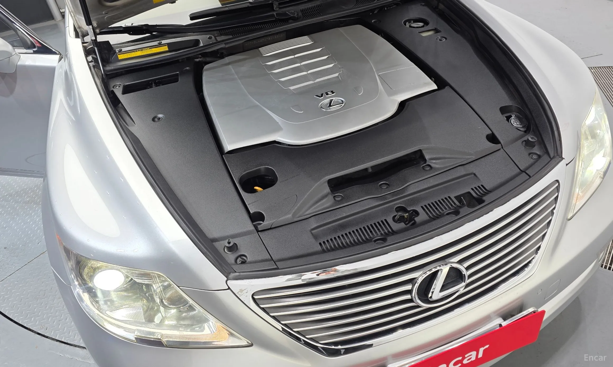 Lexus LS460 превью 6