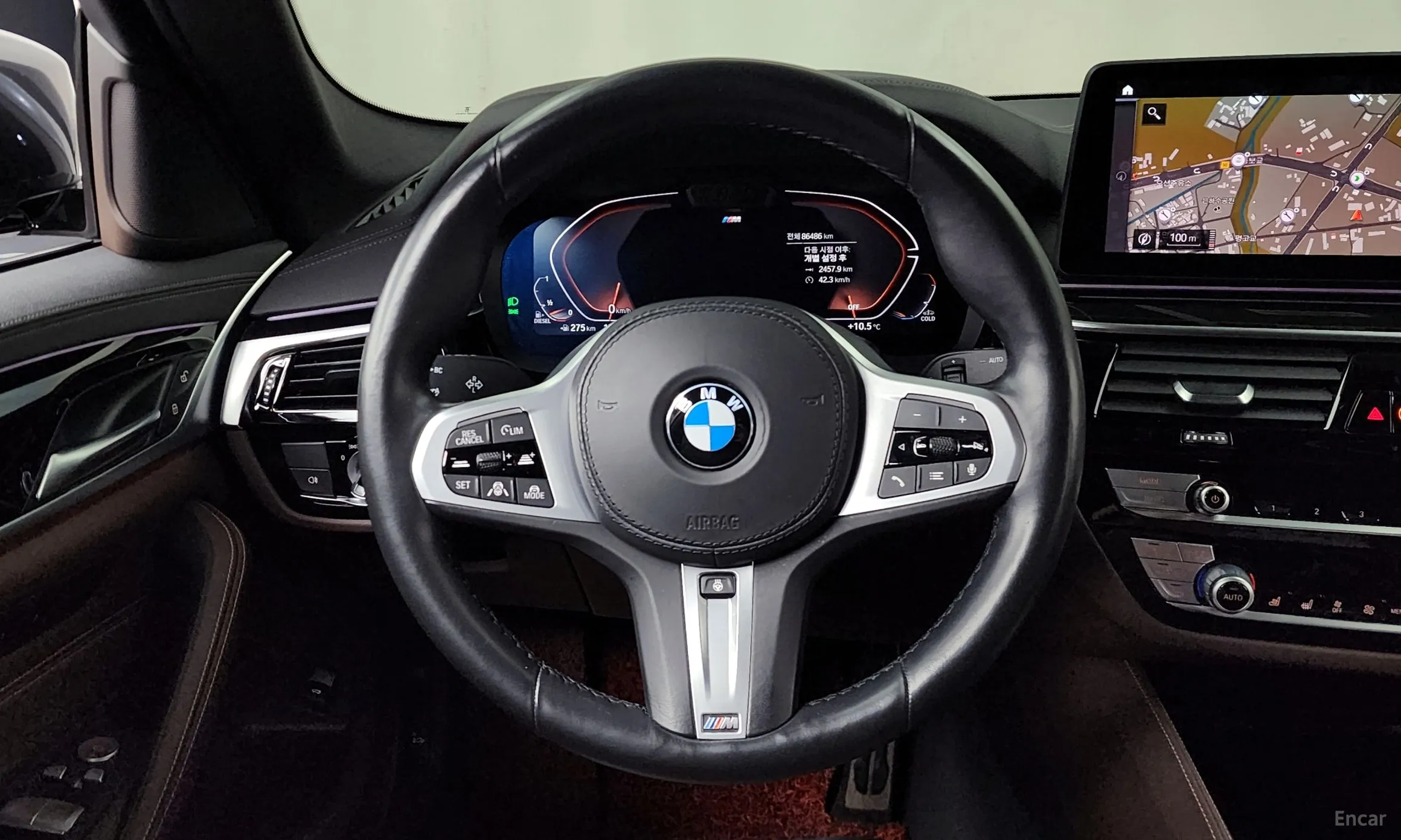 BMW 5 Series (G30) превью 13