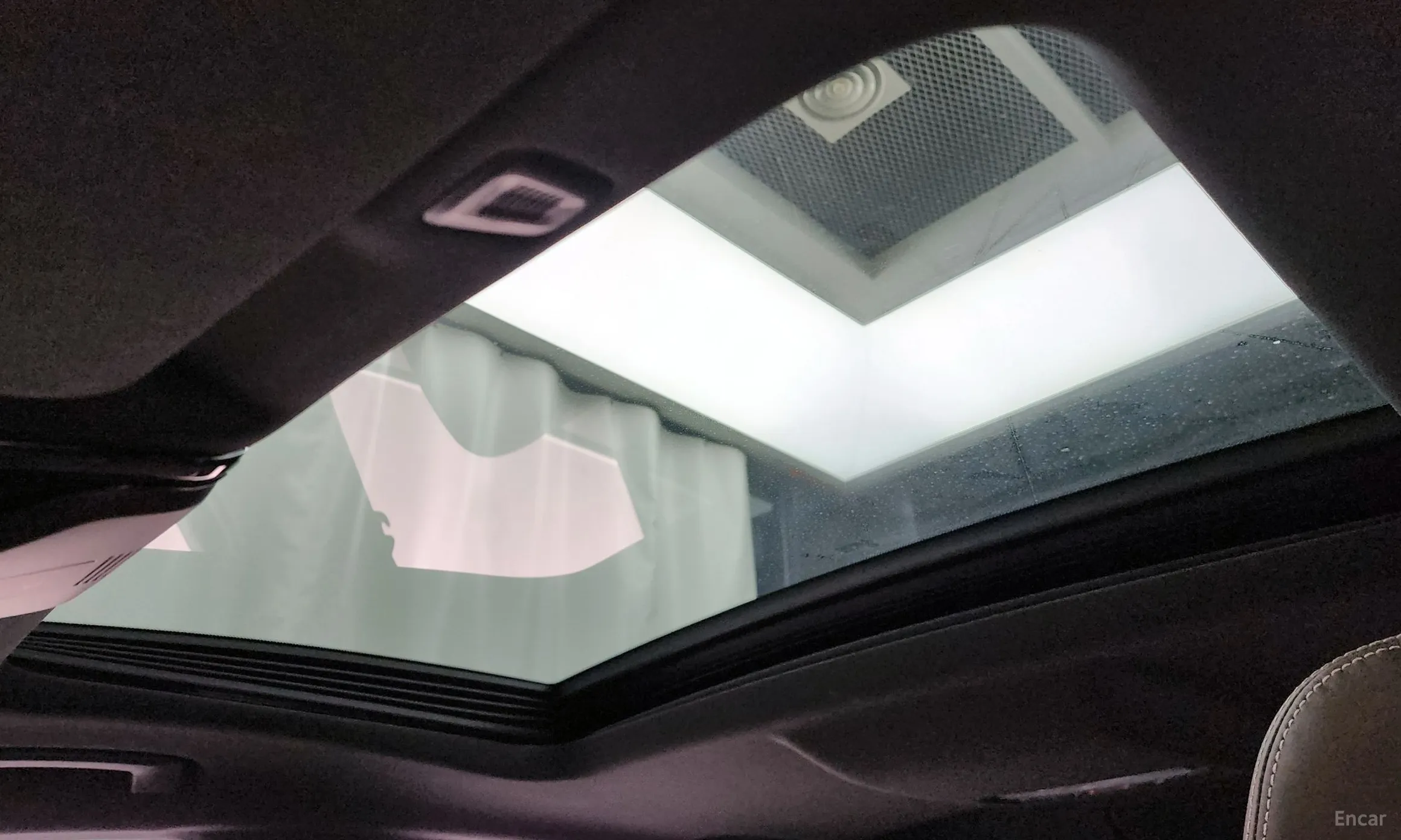 BMW 5 Series (G30) превью 18