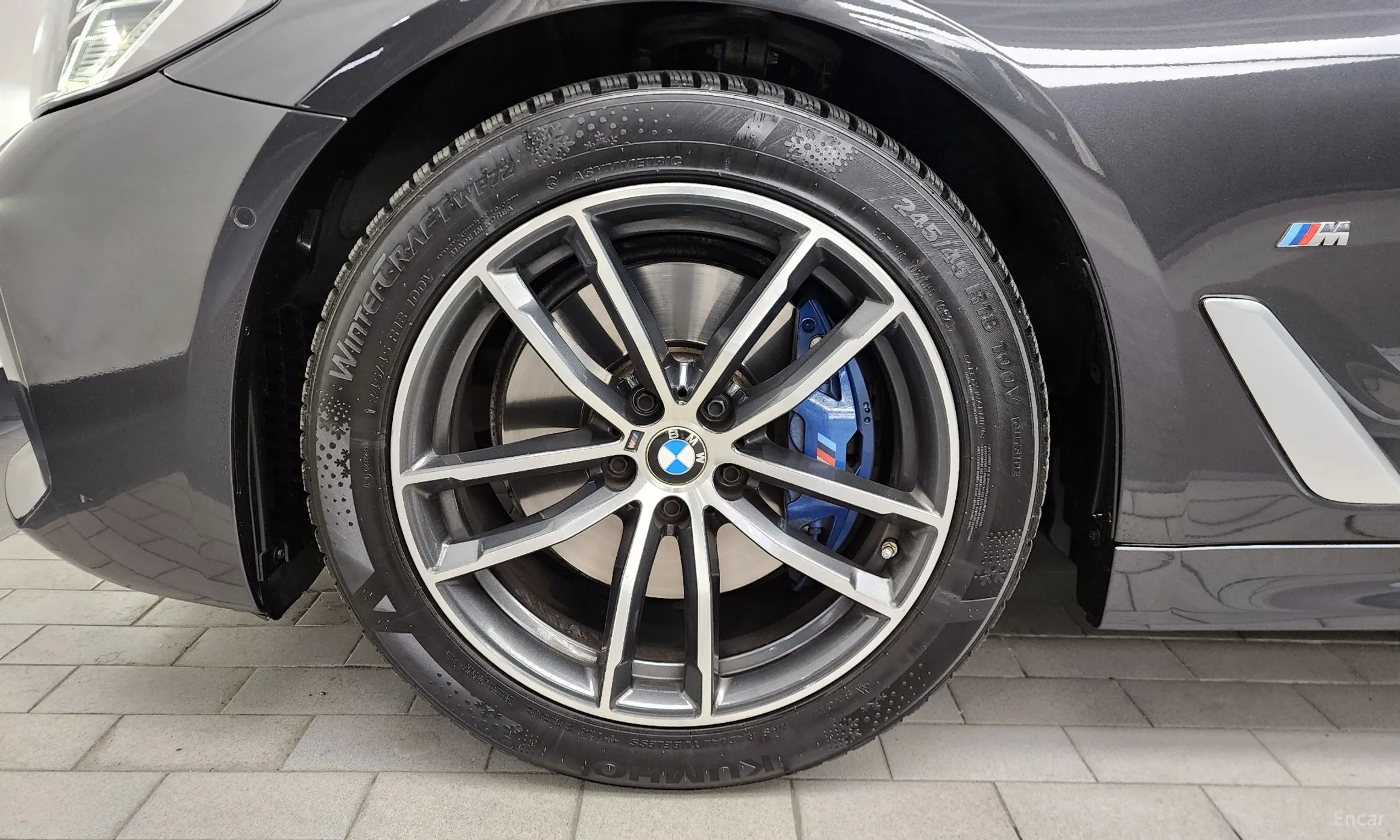 BMW 5 Series (G30) превью 5