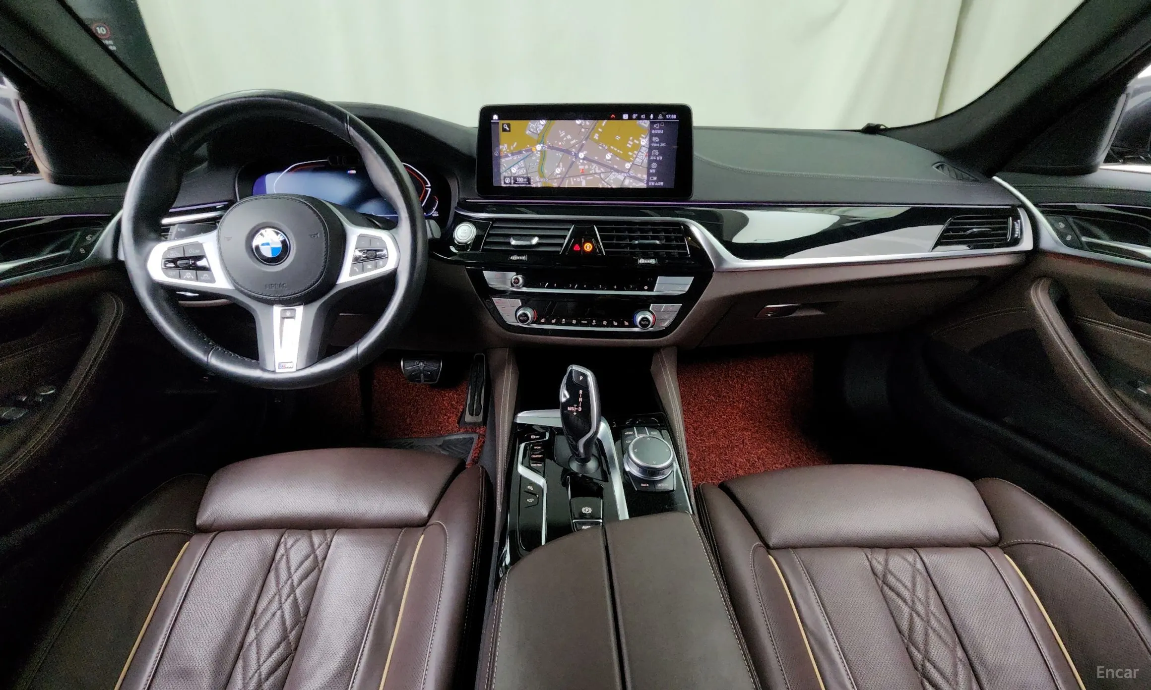 BMW 5 Series (G30) превью 7
