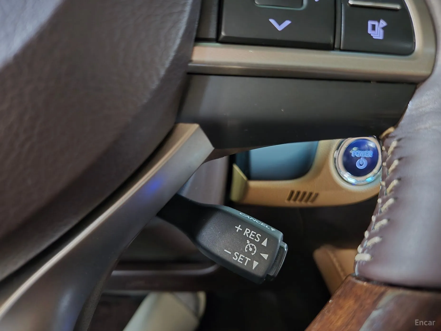 Lexus New ES300h превью 12